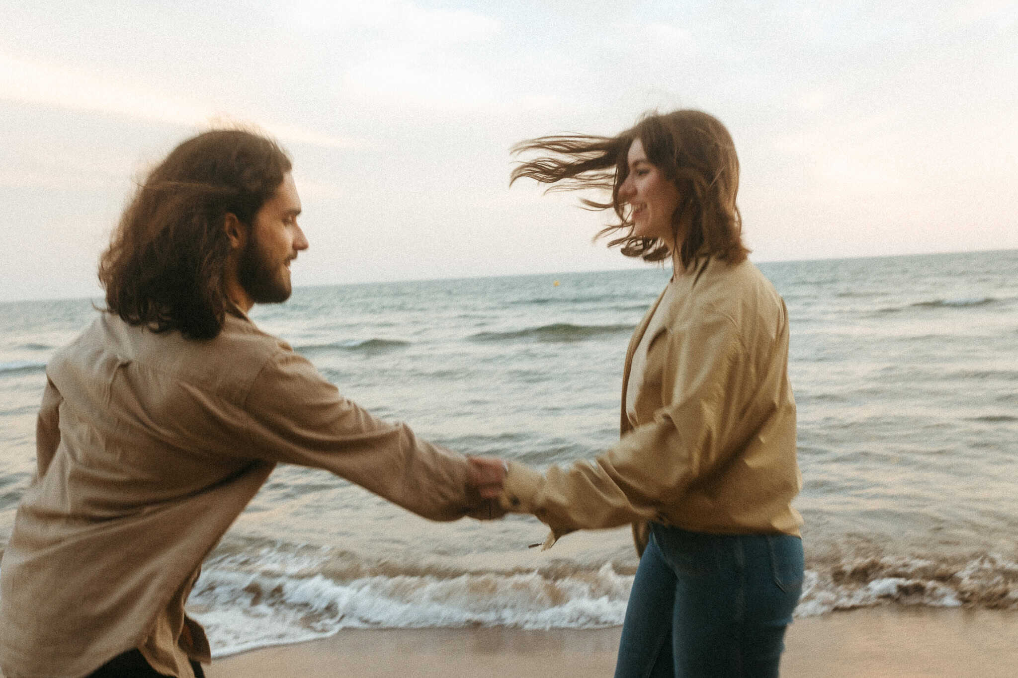 Couples photoshoot on a beach near Barcelona