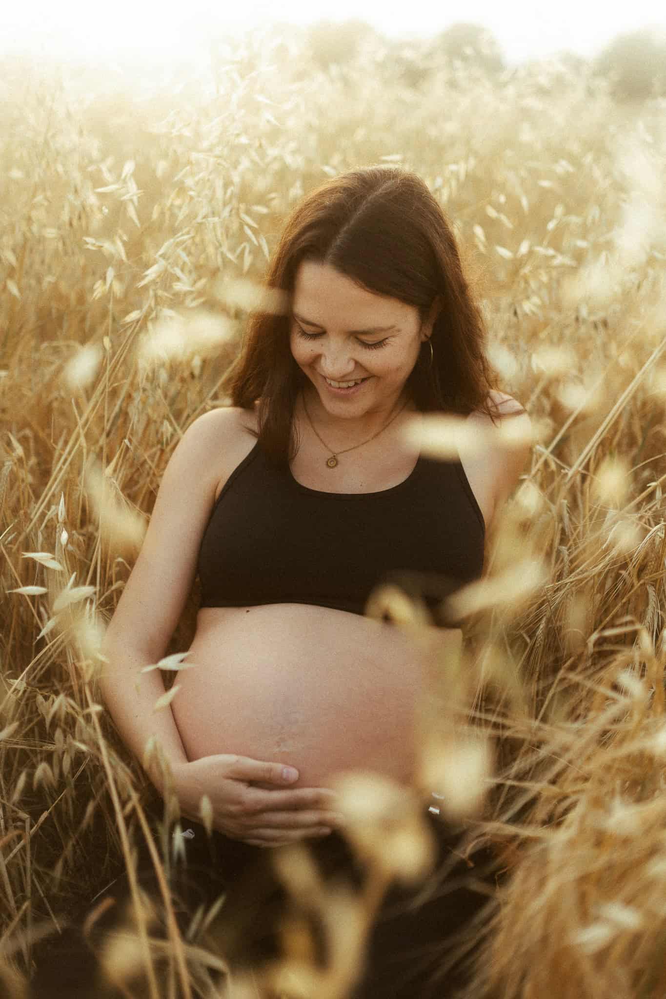 Pregnancy Photoshoot in nature outside of Barcelona