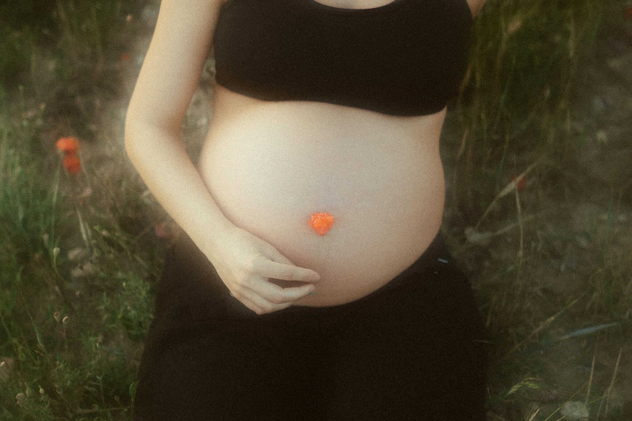 Pregnancy Photoshoot in nature outside of Barcelona