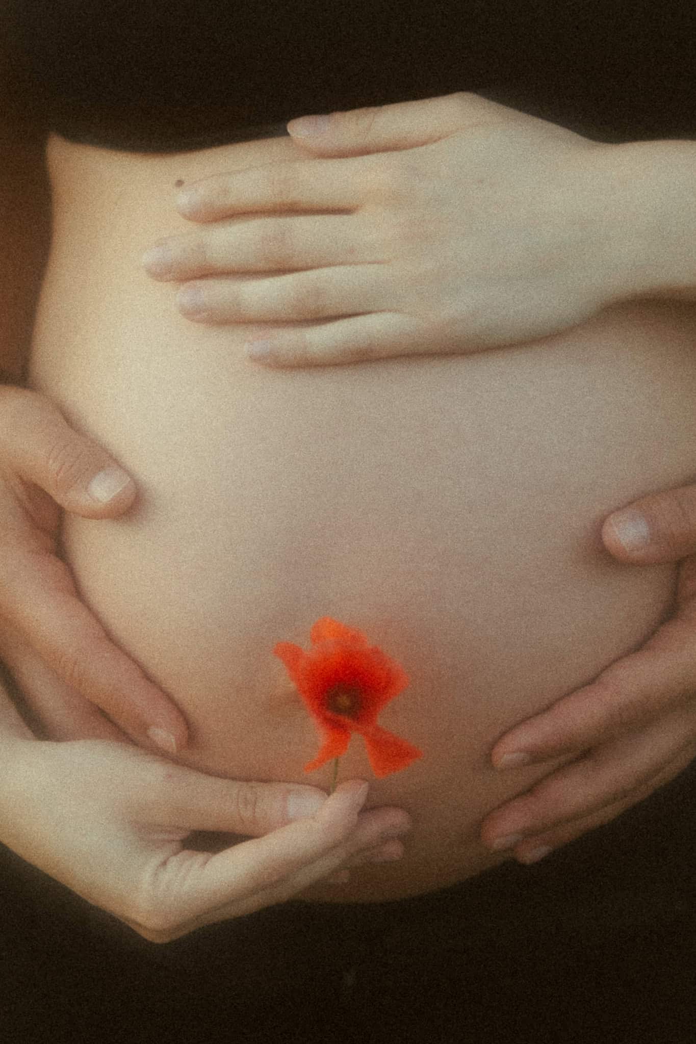 Pregnancy Photoshoot in nature outside of Barcelona