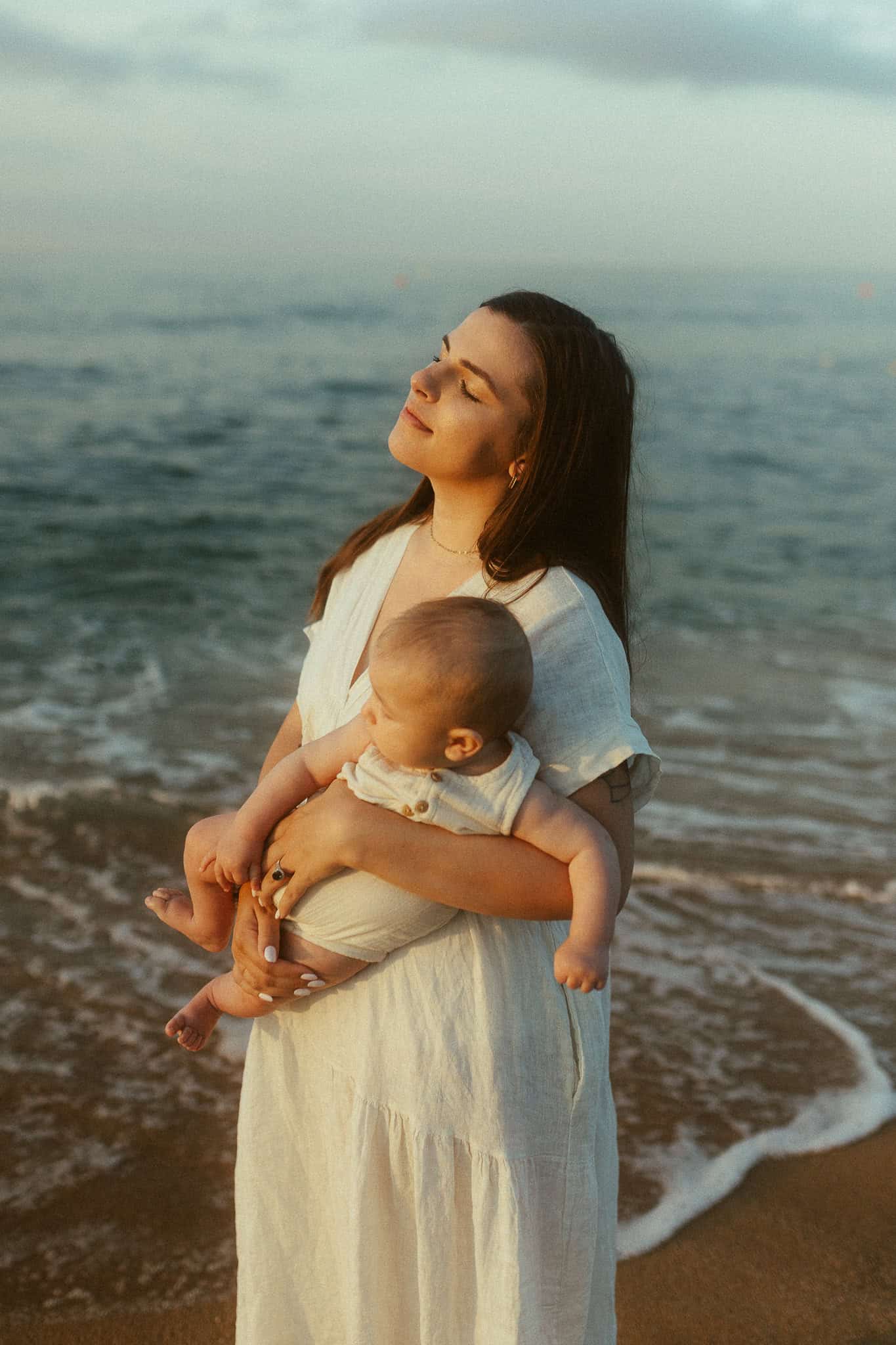 Family Photoshoot in the beach of Maresme