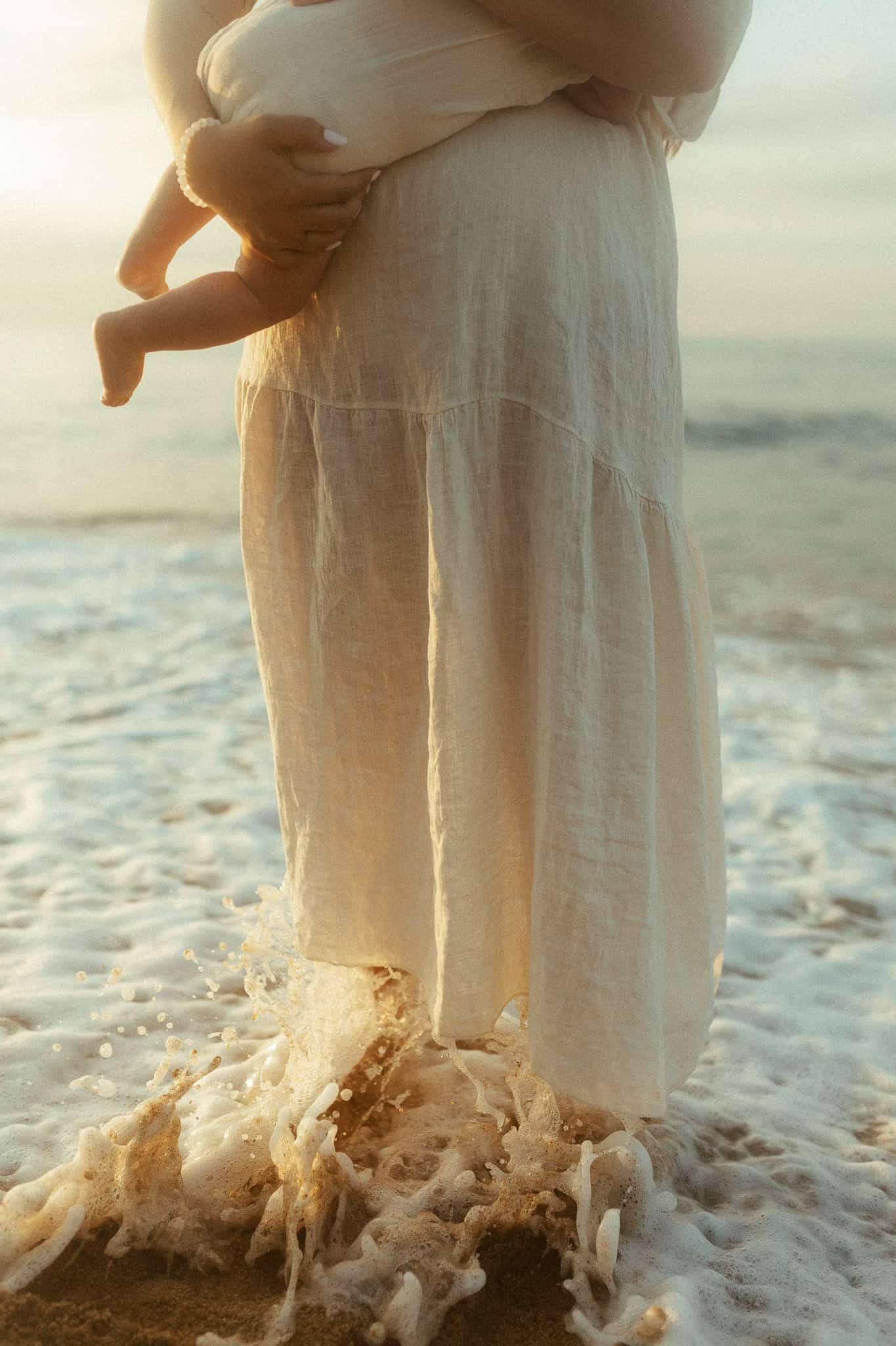 Family Photoshoot in the beach of Maresme