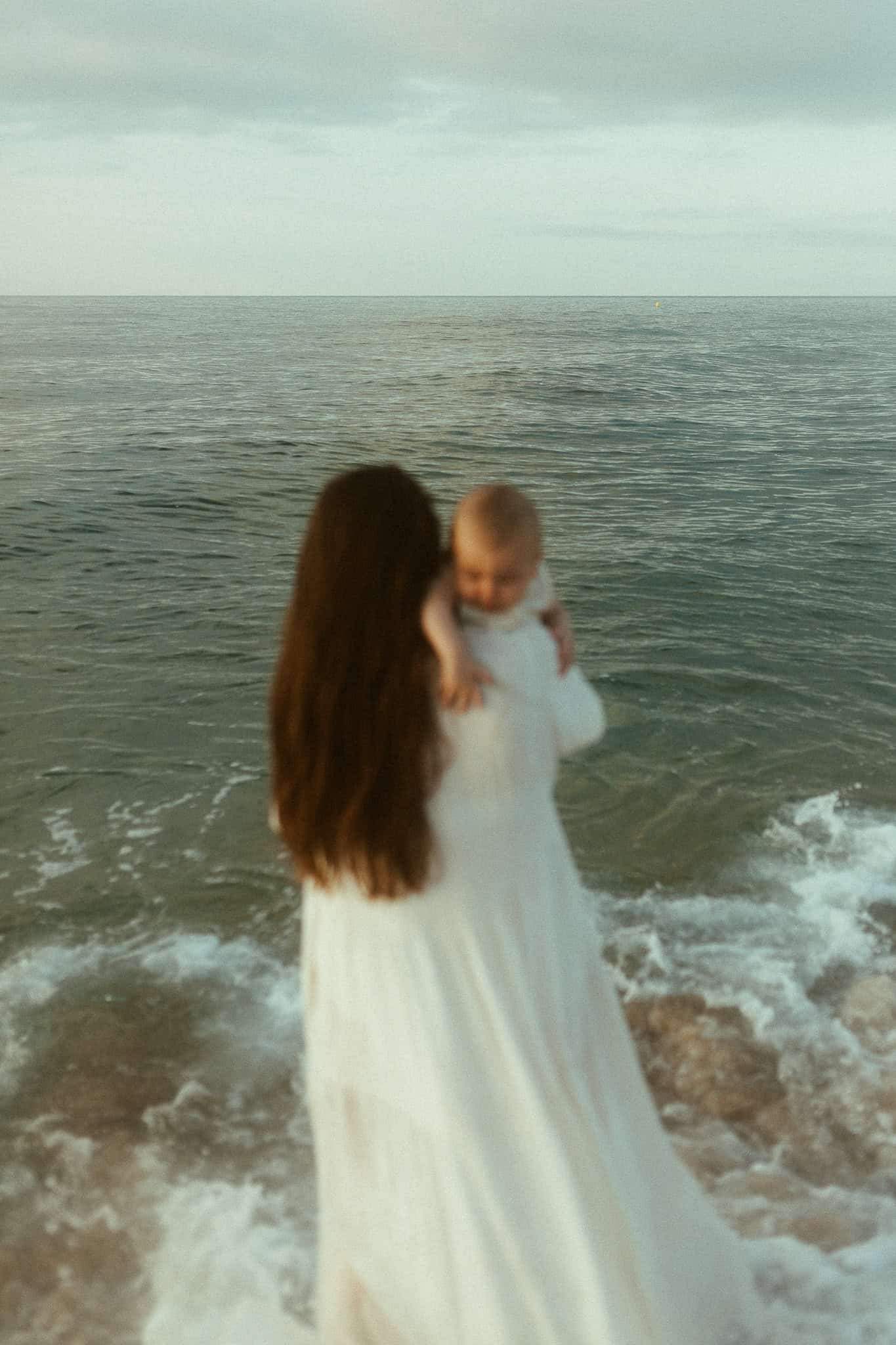 Family Photoshoot in the beach of Maresme
