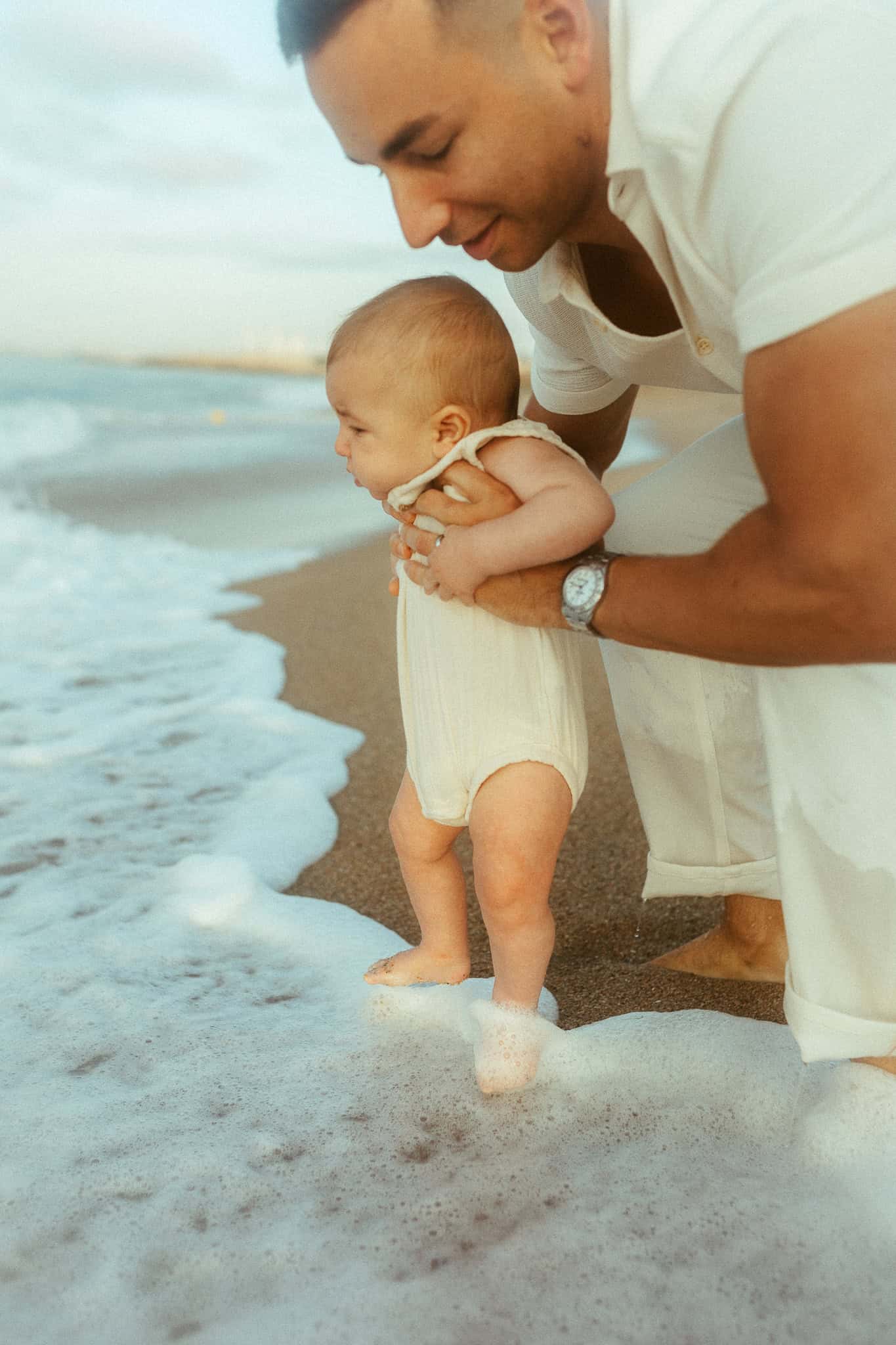 Family Photoshoot in the beach of Maresme