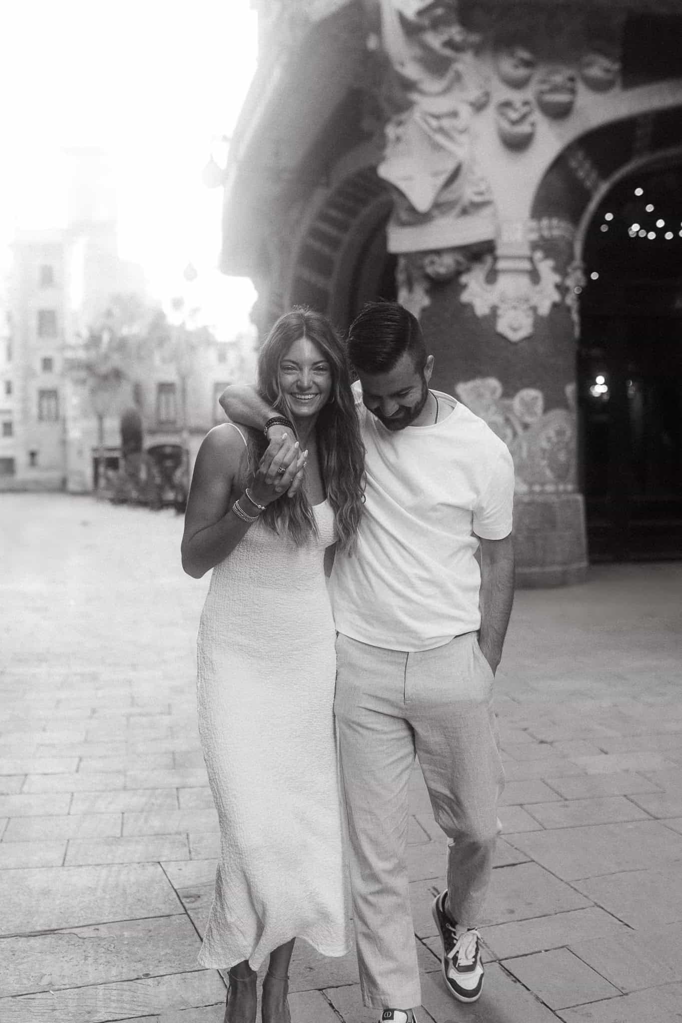 Couples Photoshoot Barcelona's old town