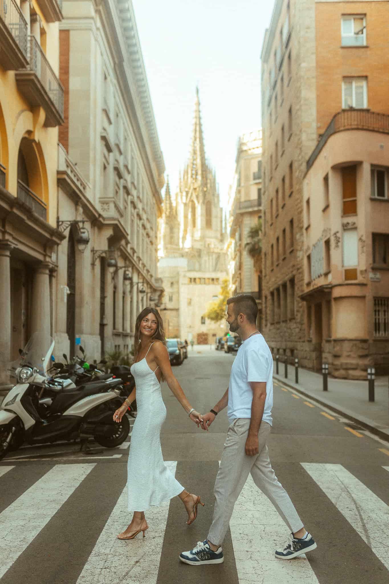 Engagement Photoshoot Barcelona's old town