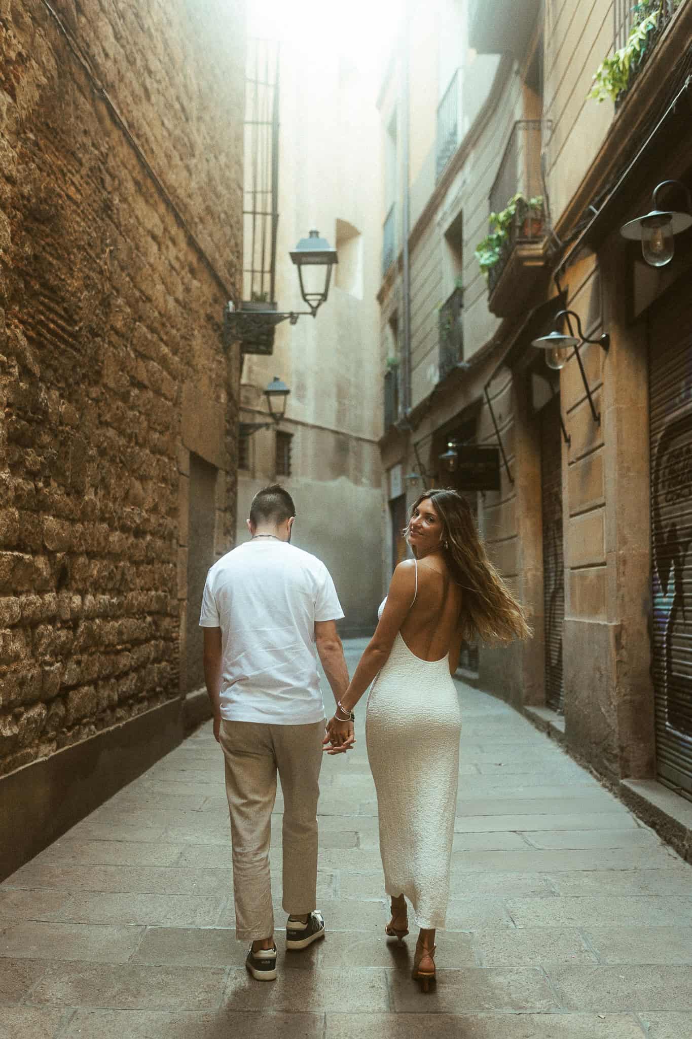 Couples Photoshoot Barcelona's old town