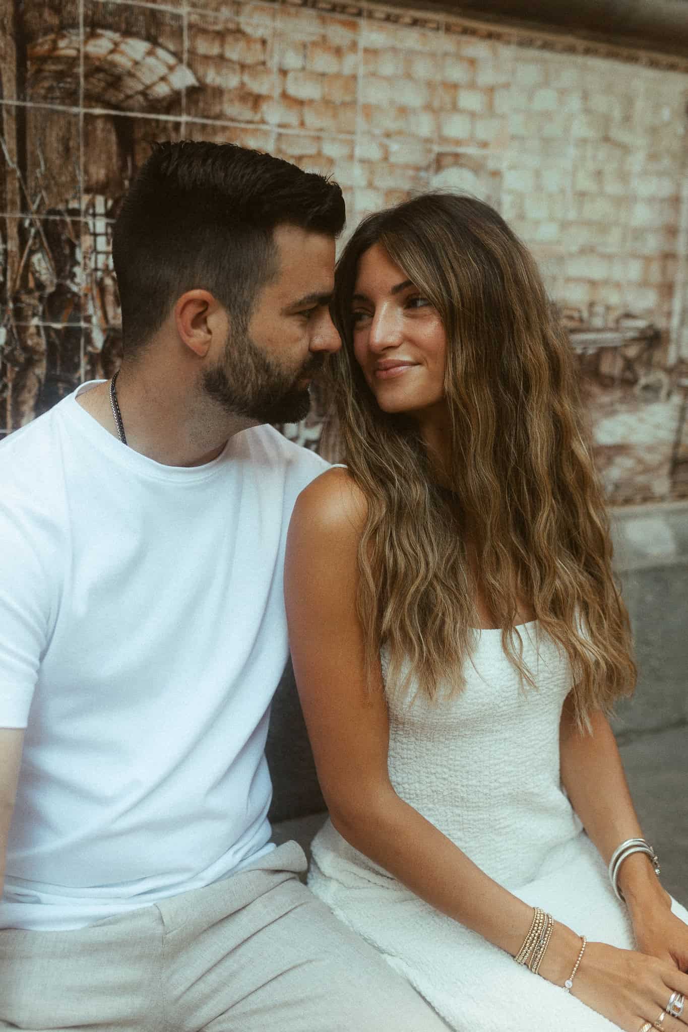 Couples Photoshoot Barcelona's old town