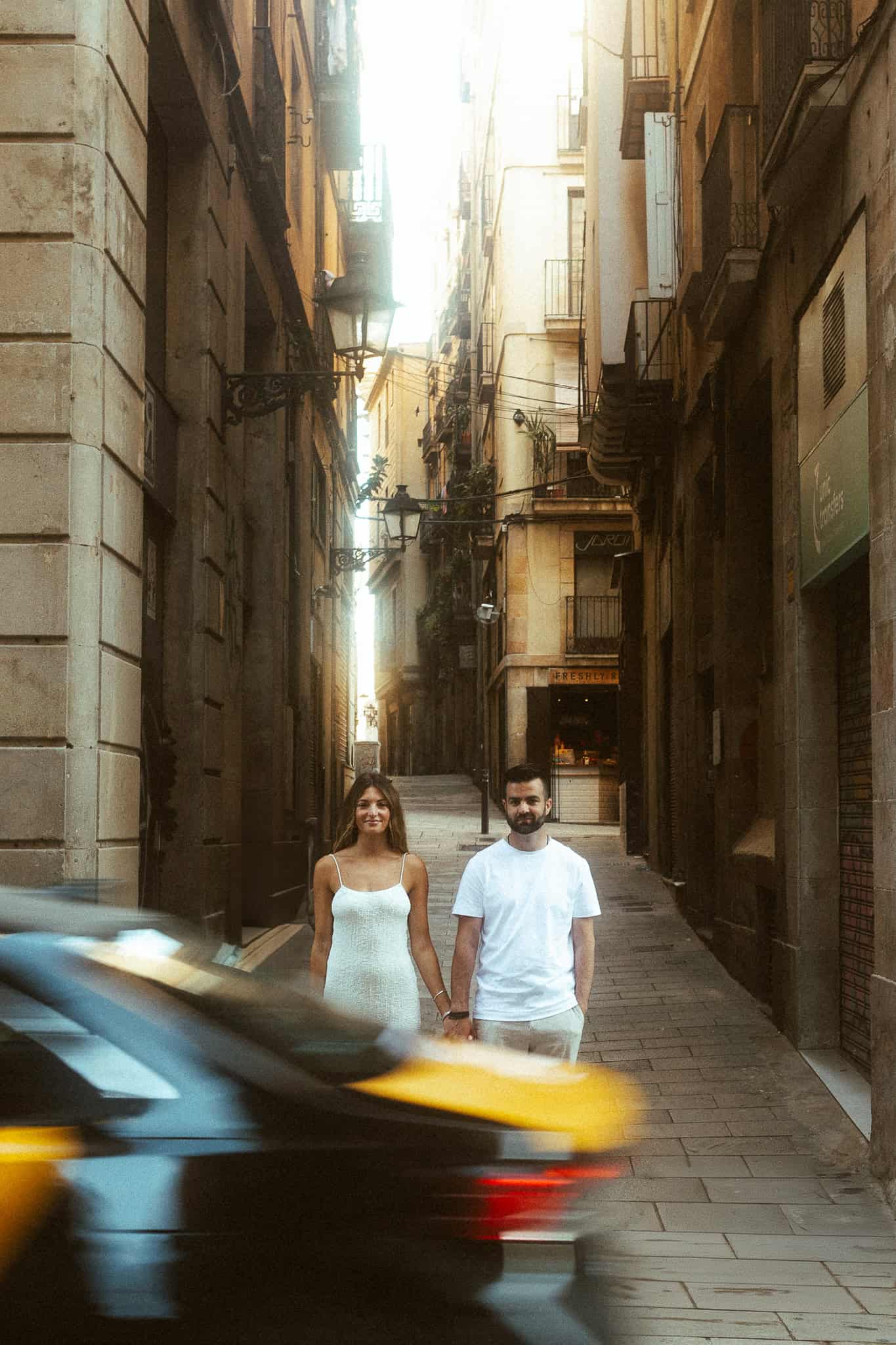 Couples Photoshoot Barcelona's old town