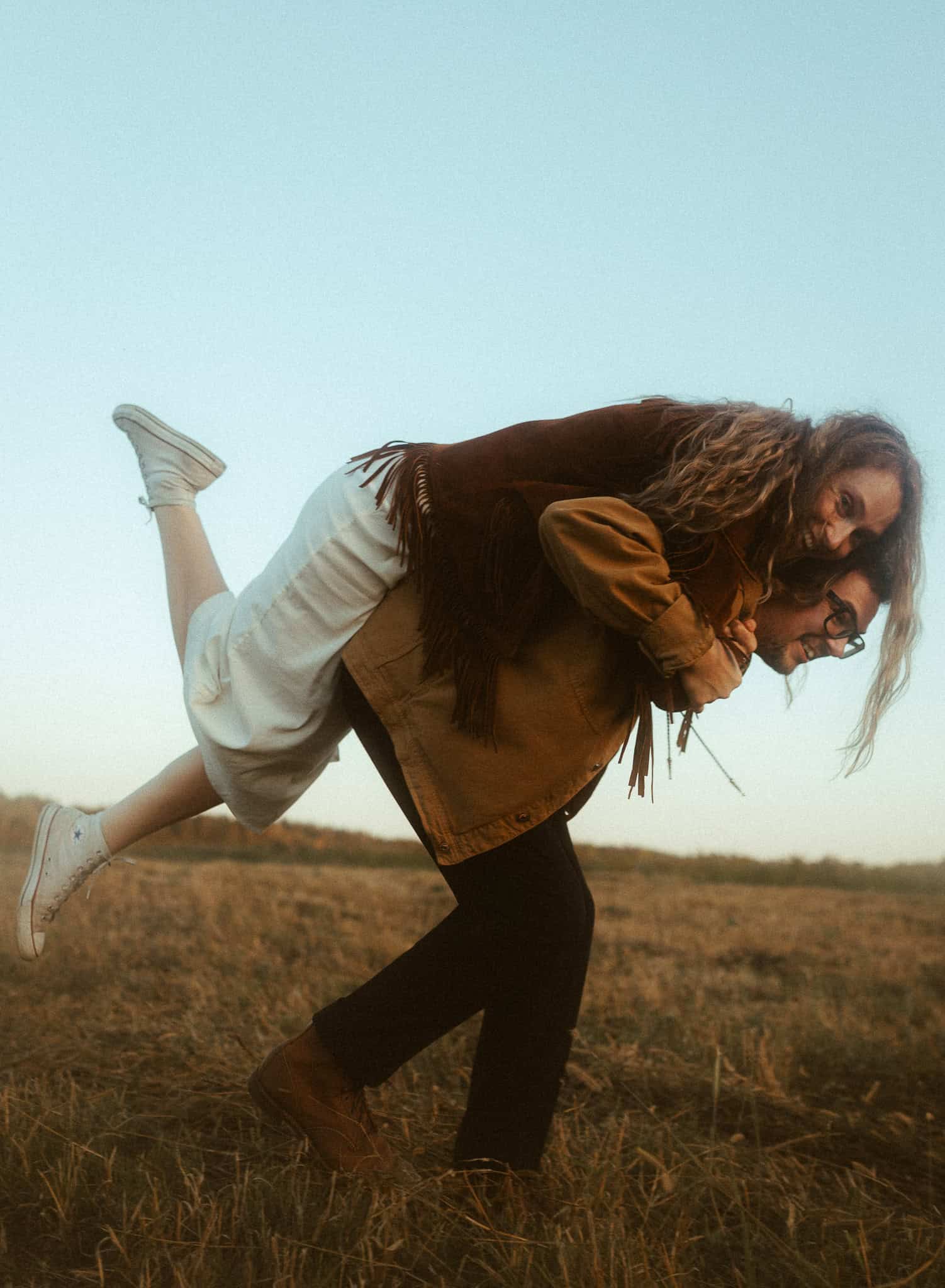 Creative couples photoshoot in nature