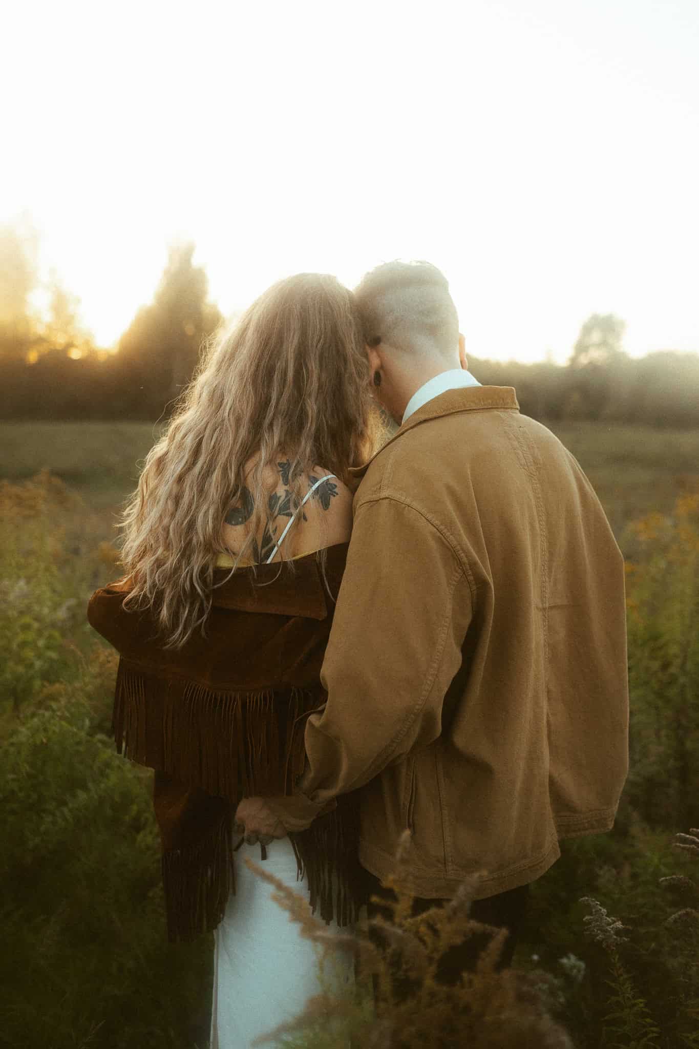 Creative couples photoshoot in nature