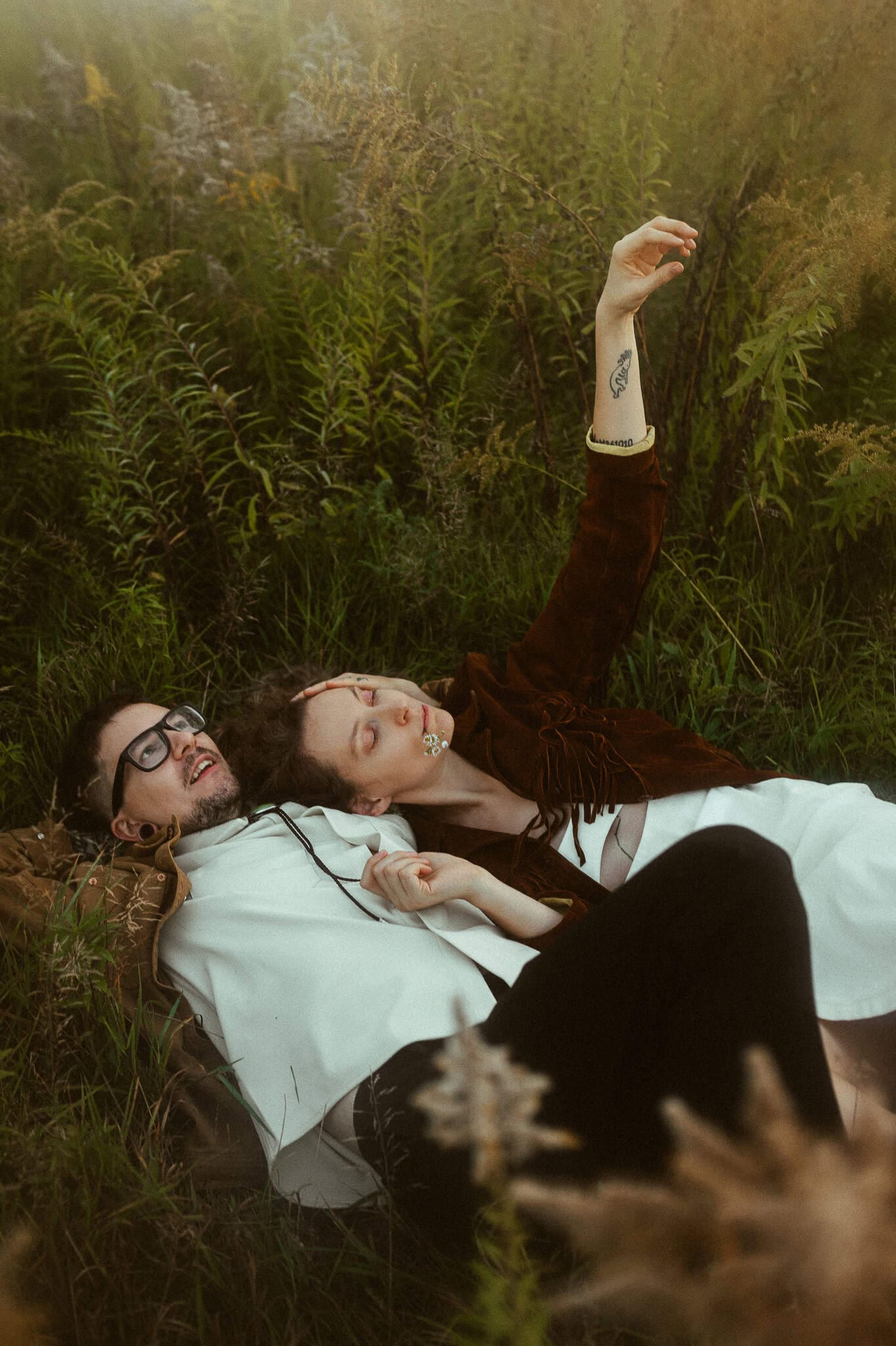 Creative couples photoshoot in nature