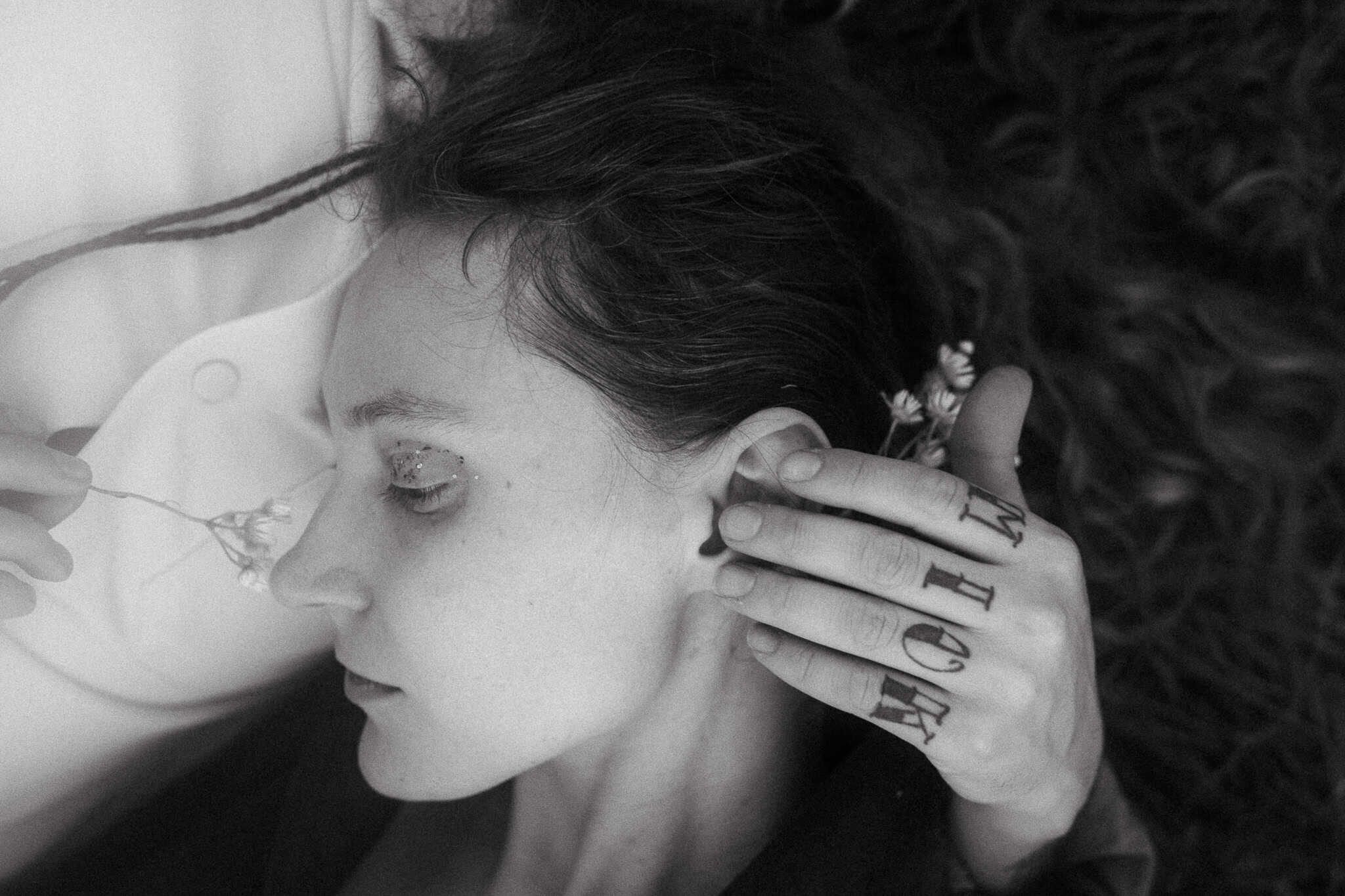 Creative couples photoshoot in nature