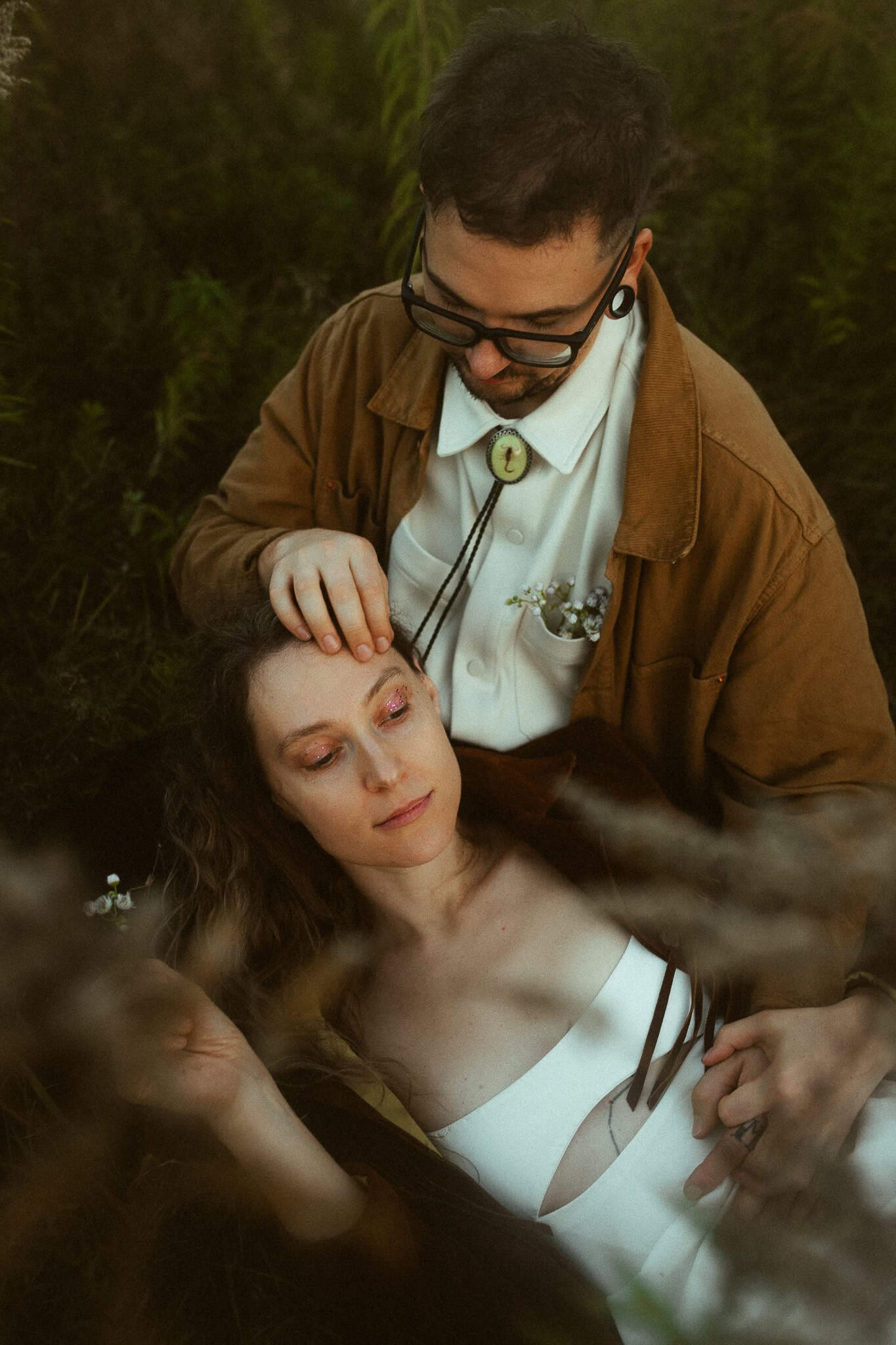 Creative couples photoshoot in nature