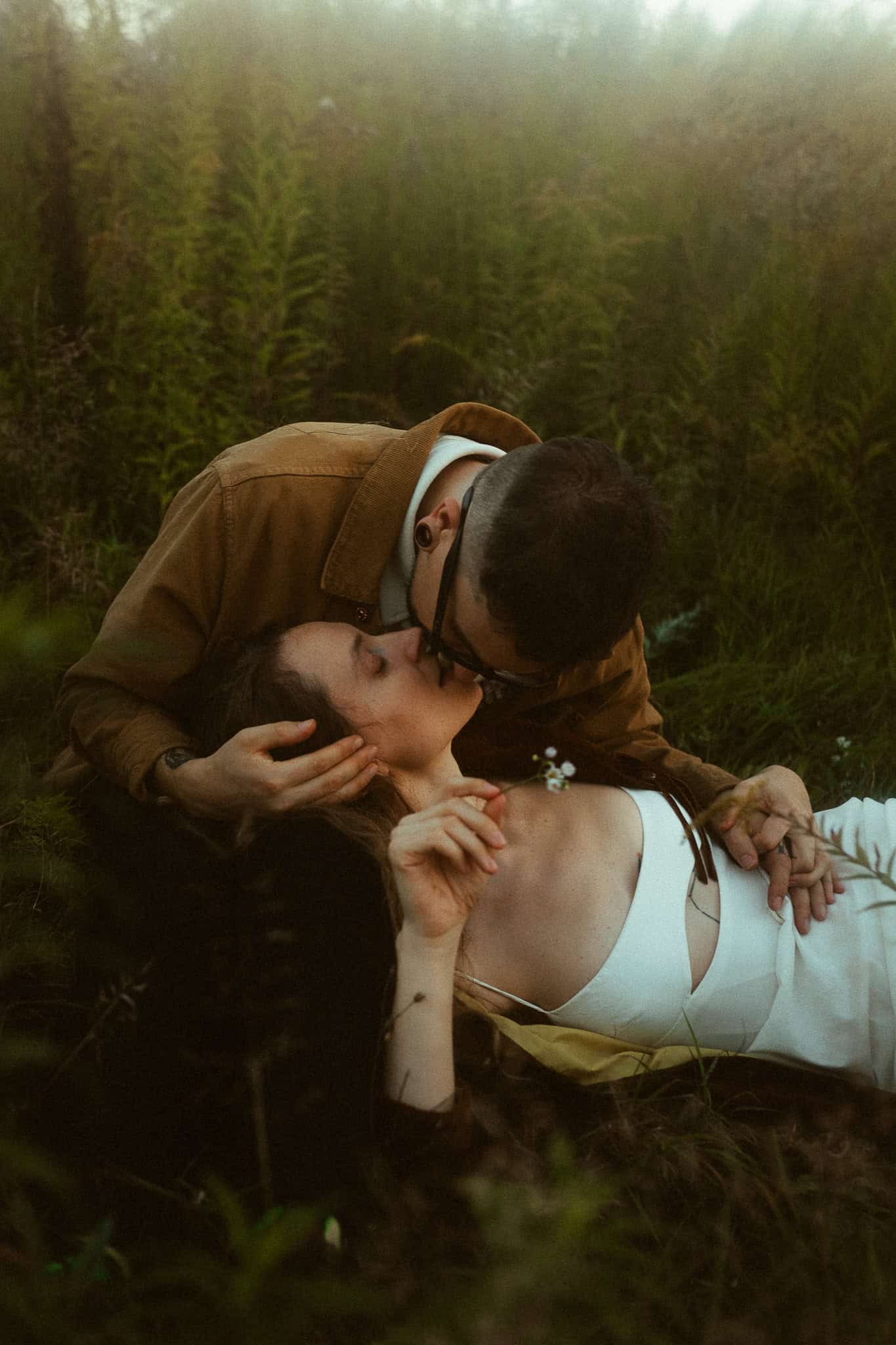 Creative couples photoshoot in nature