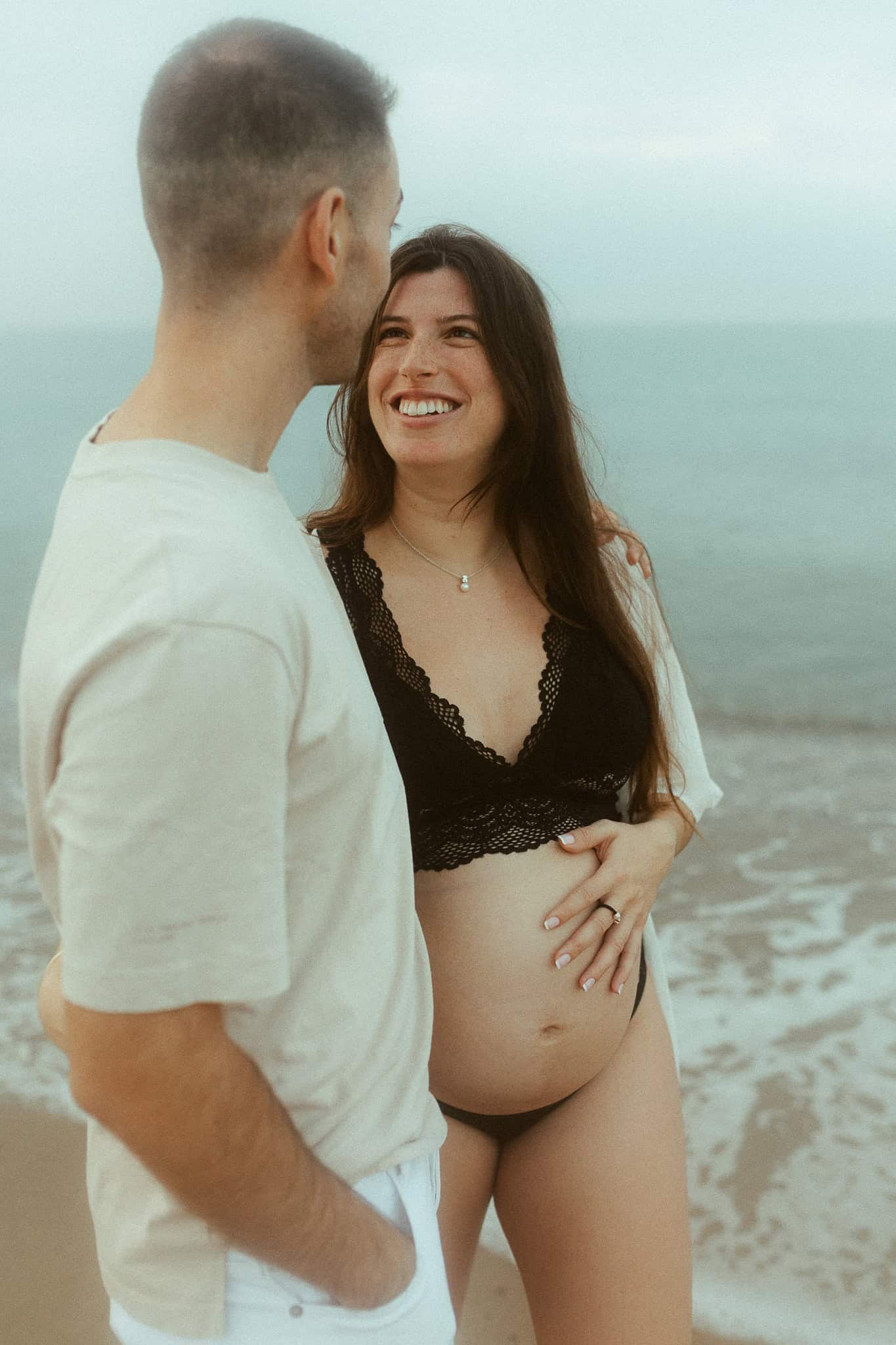 Pregnancy photos in the beach