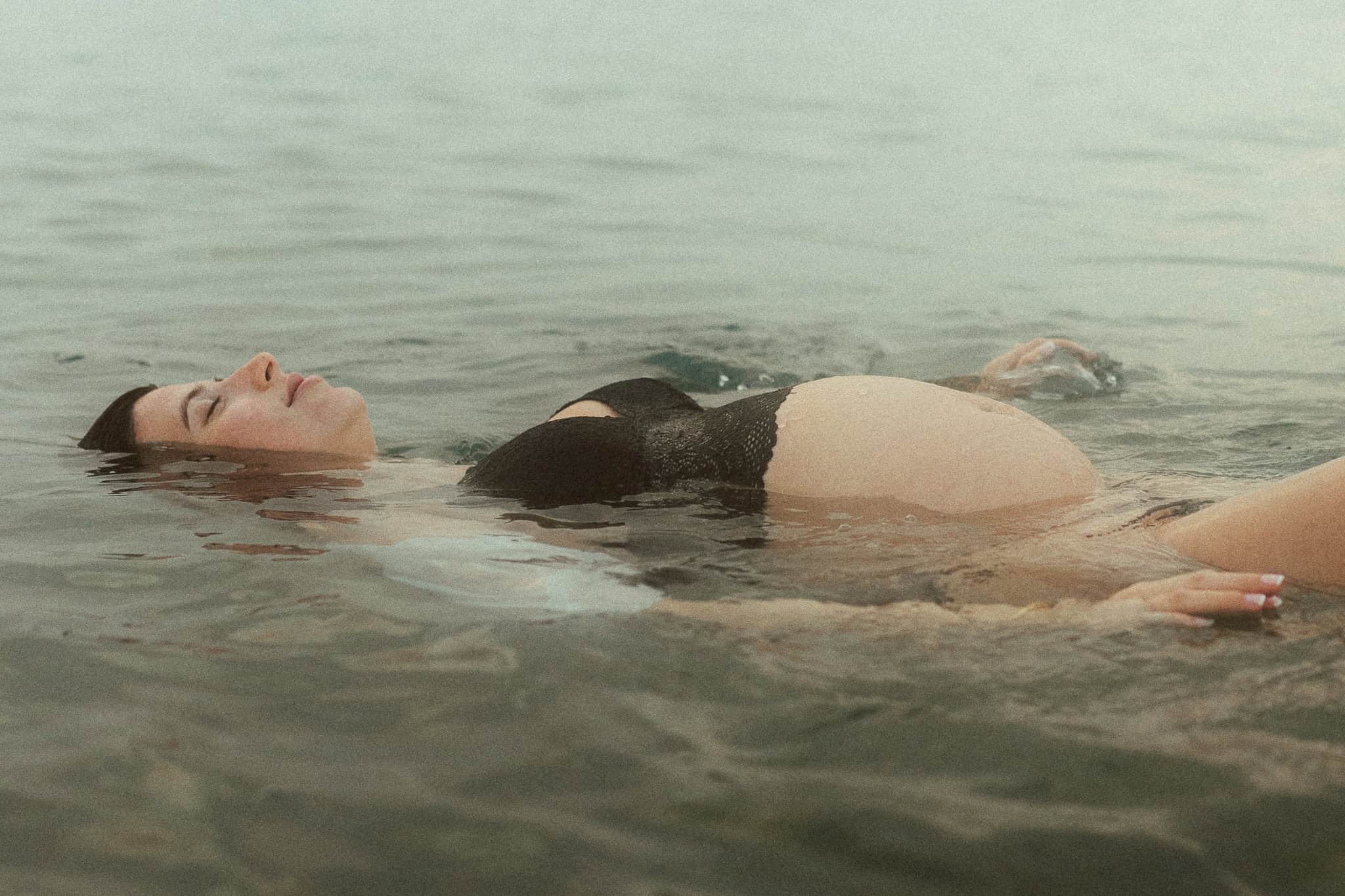 maternity photoshoot in the sea barcelona