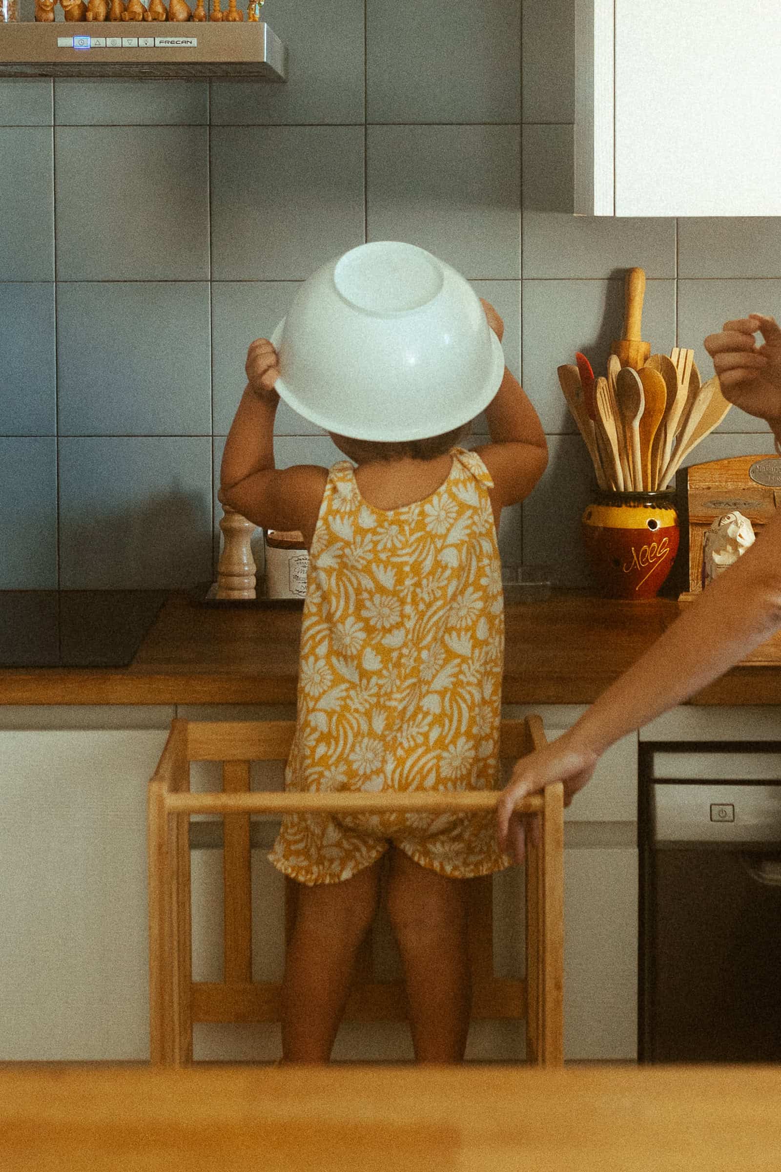 Home family photoshoot in Barcelona