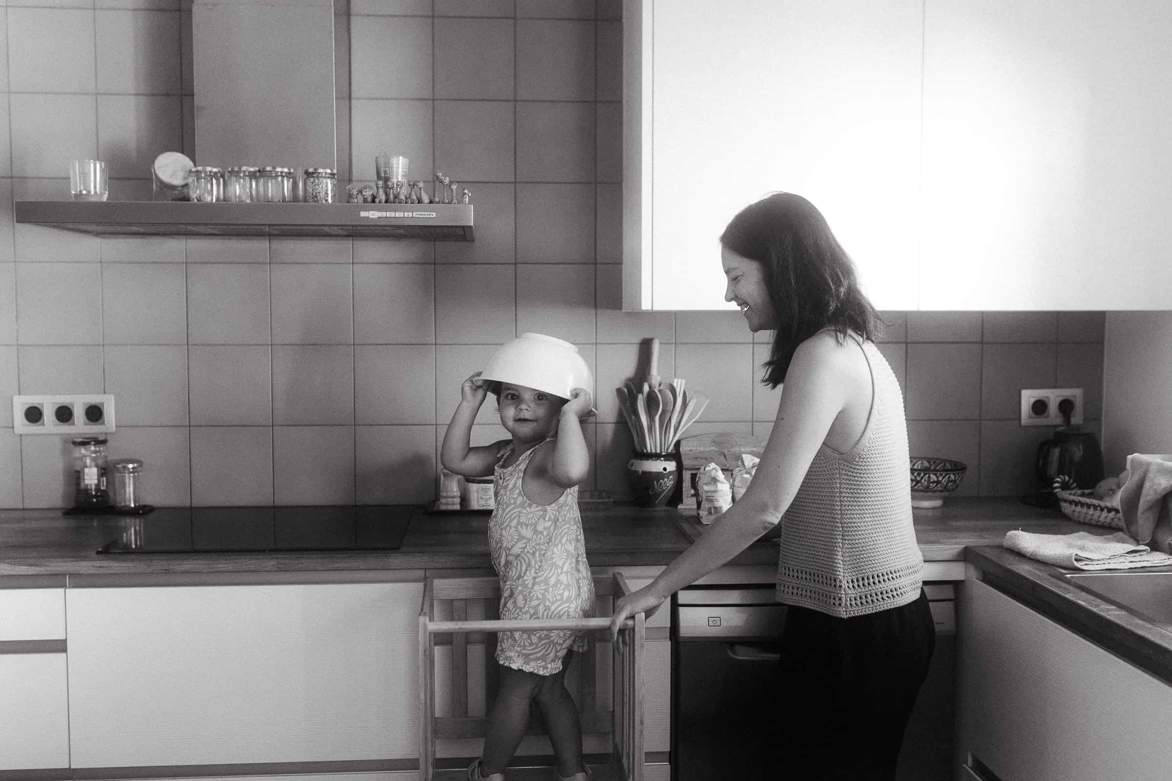 Home family photoshoot in Barcelona