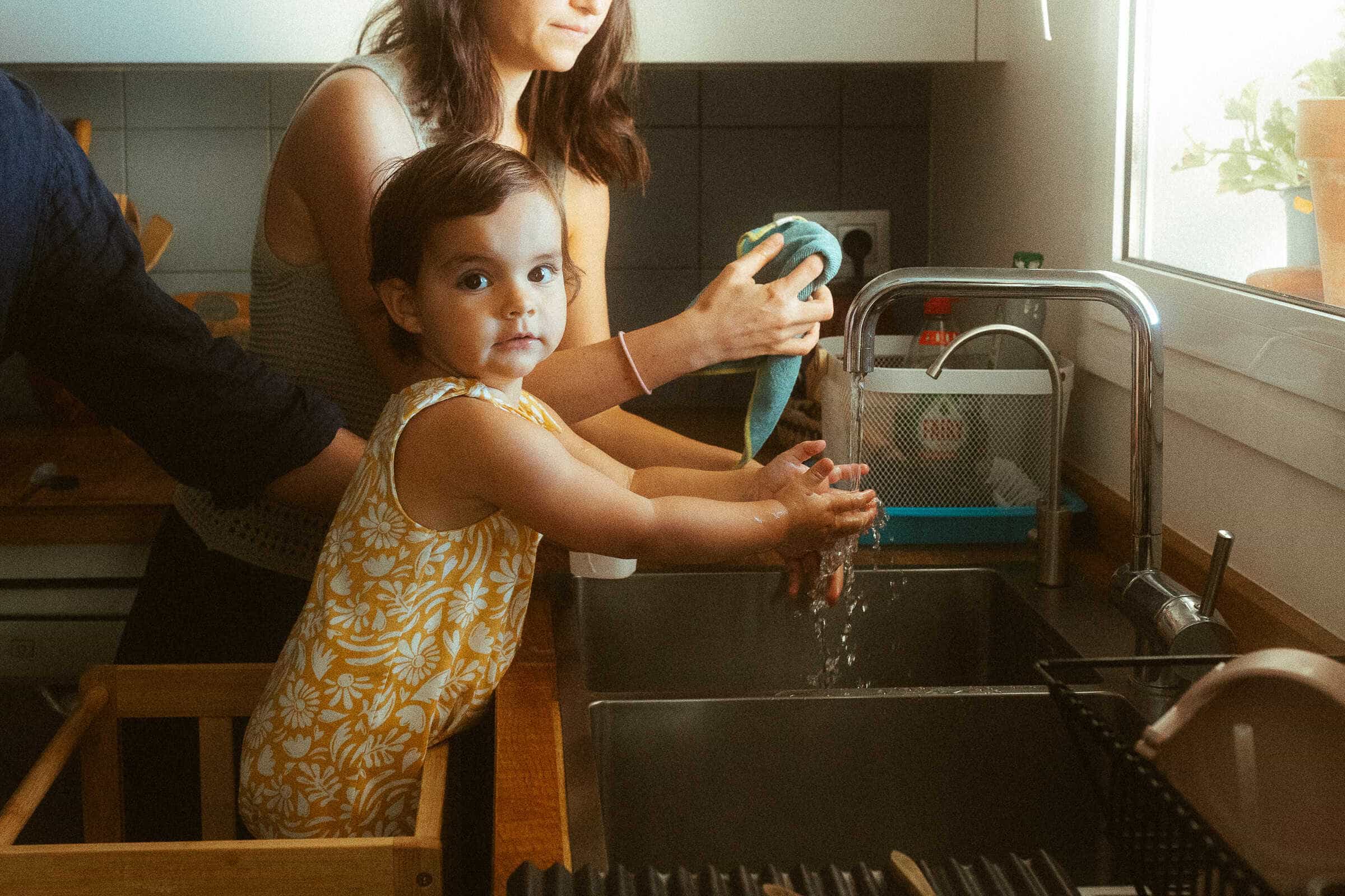 Home family photoshoot in Barcelona