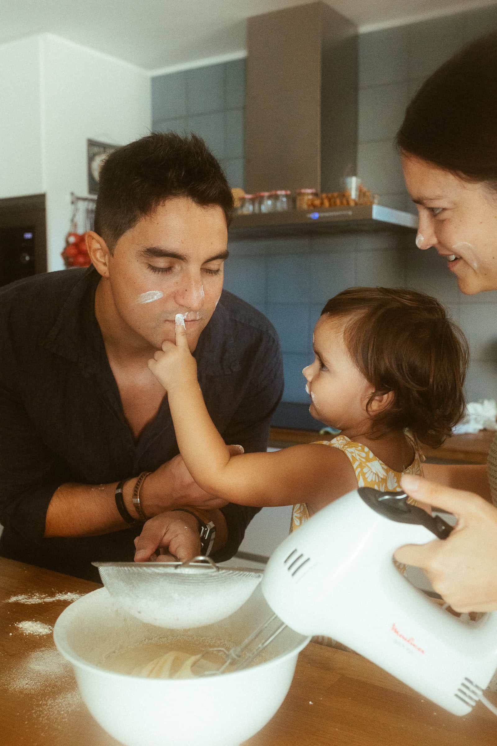 Home family photoshoot in Barcelona