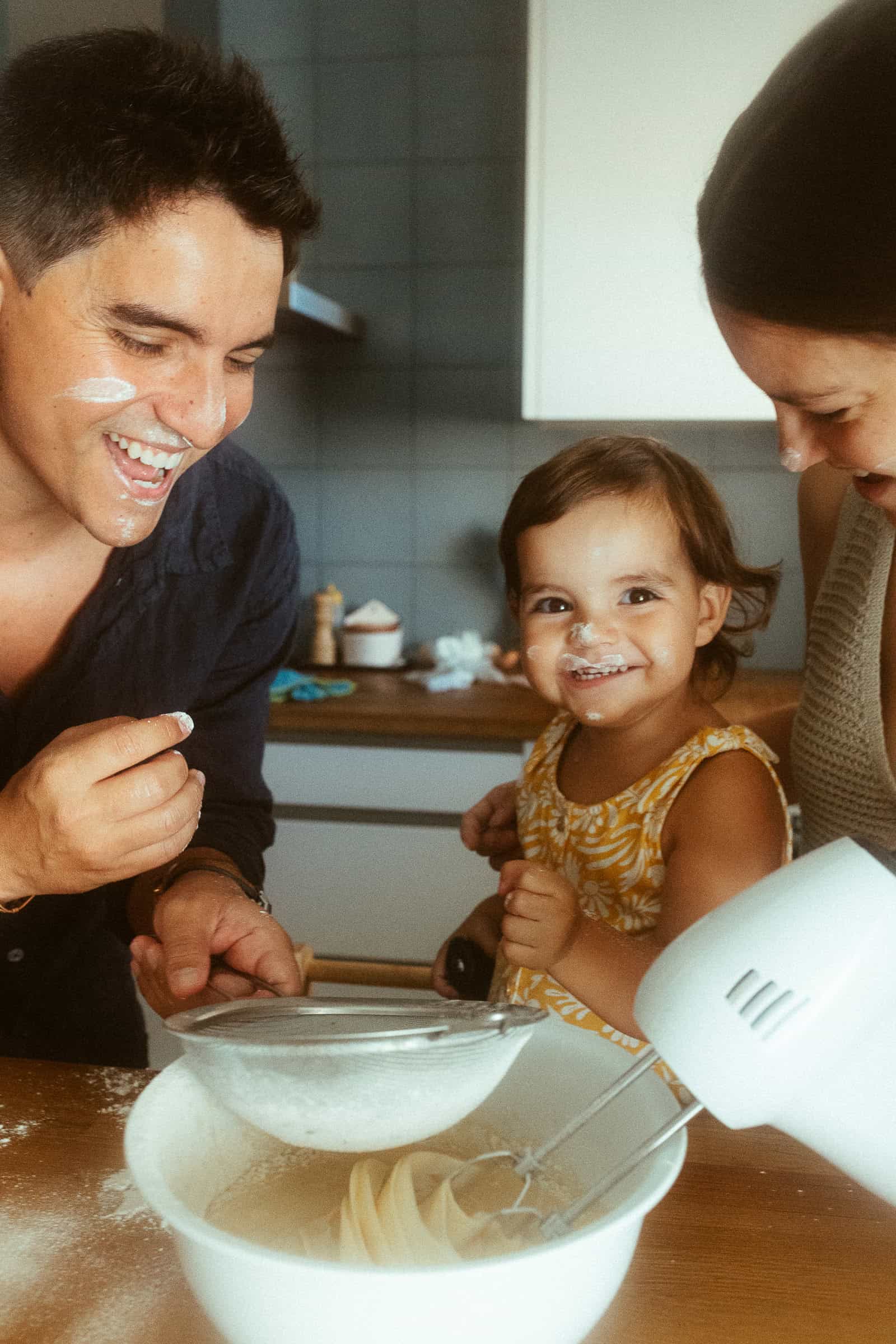 Home family photoshoot in Barcelona