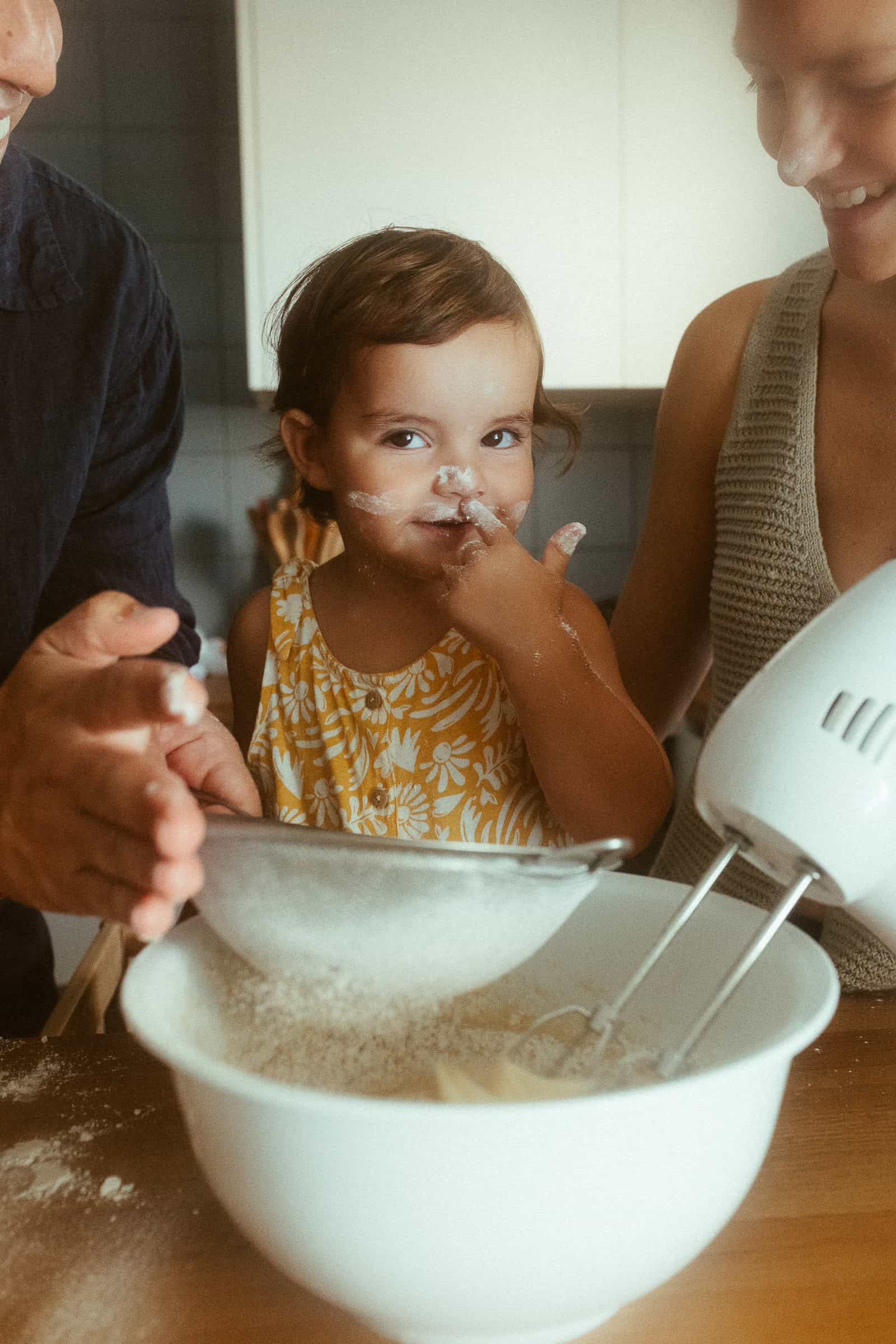 Home family photoshoot in Barcelona
