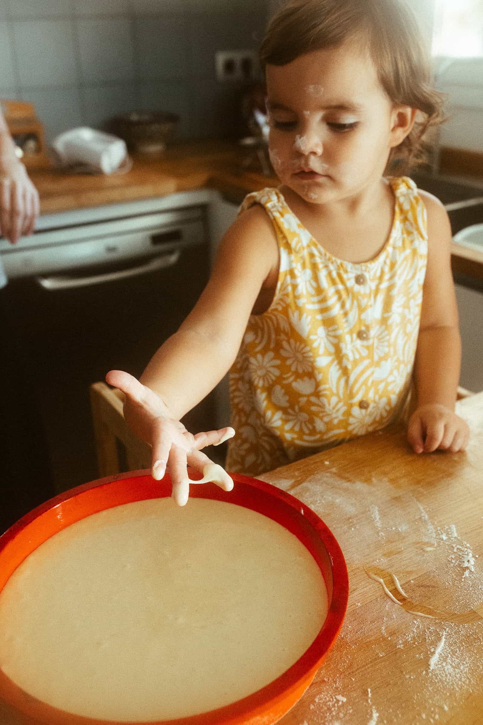 Home family photoshoot in Barcelona