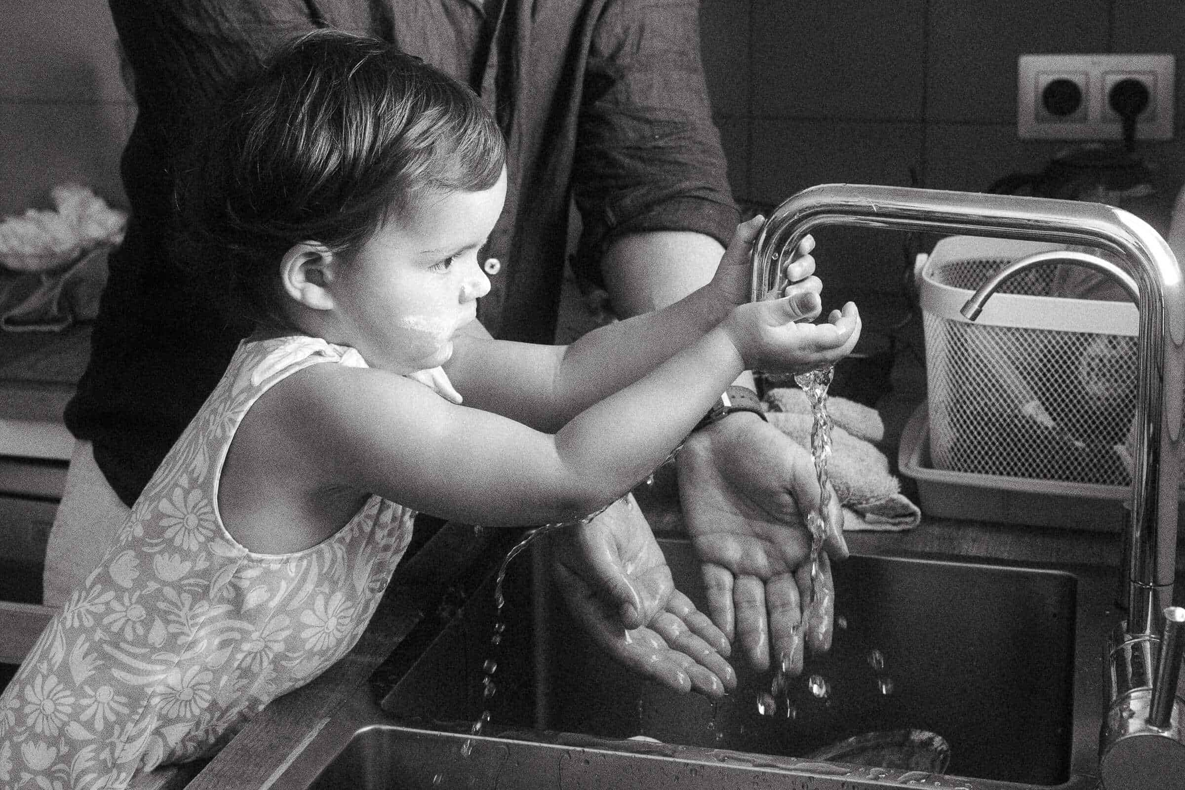 Home family photoshoot in Barcelona