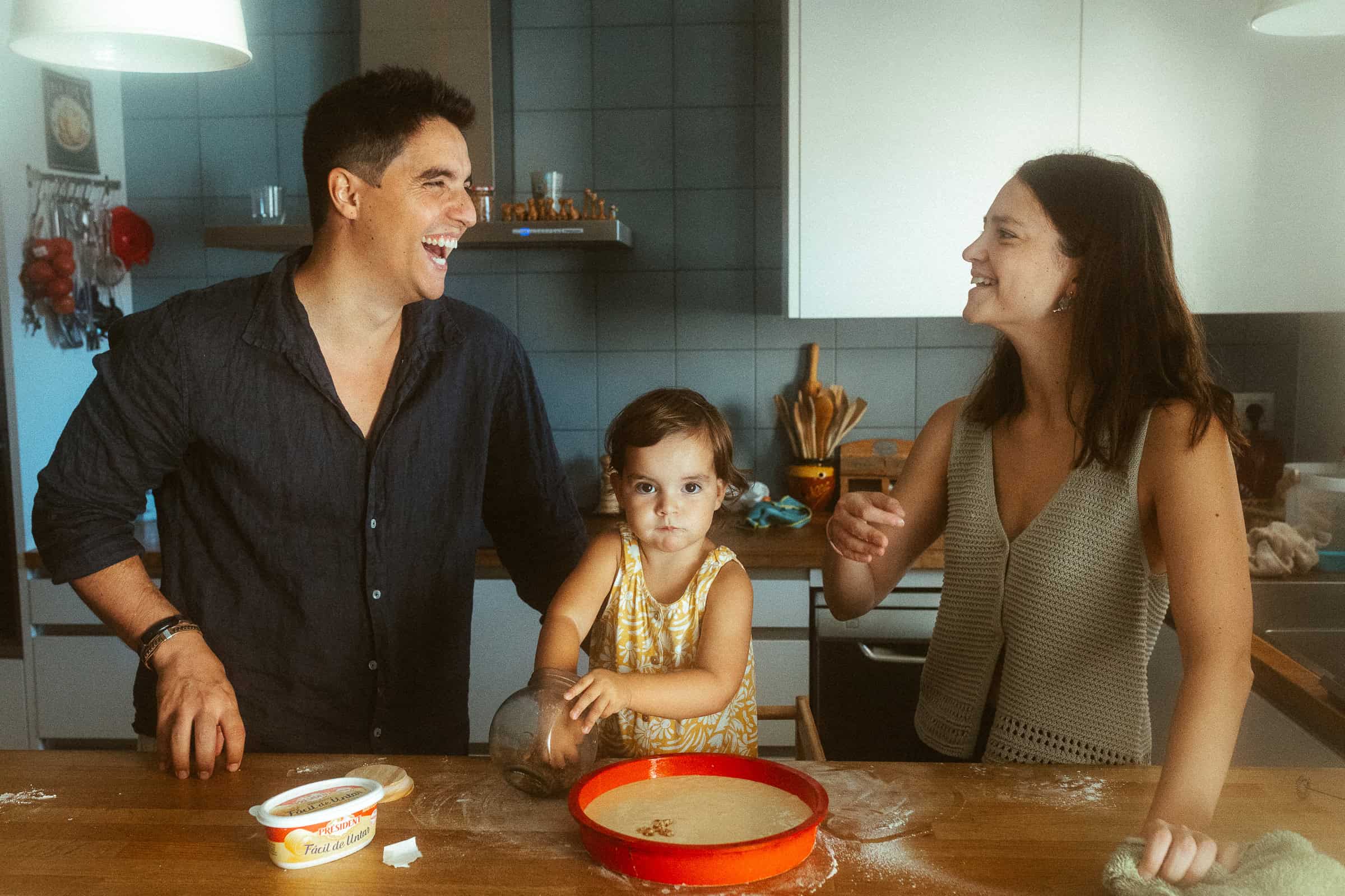 Home family photoshoot in Barcelona