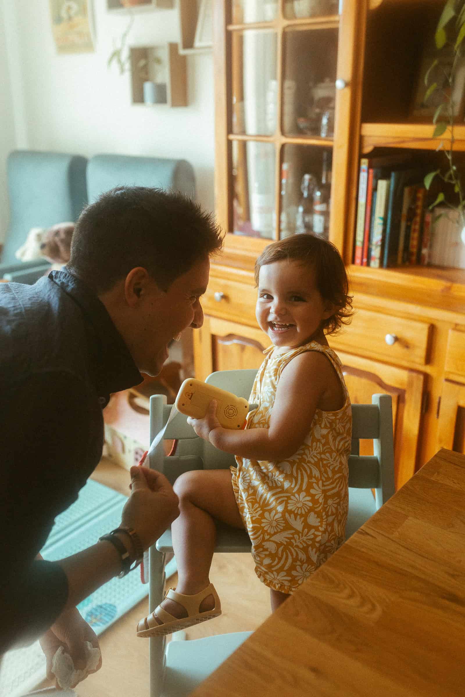 Home family photoshoot in Barcelona