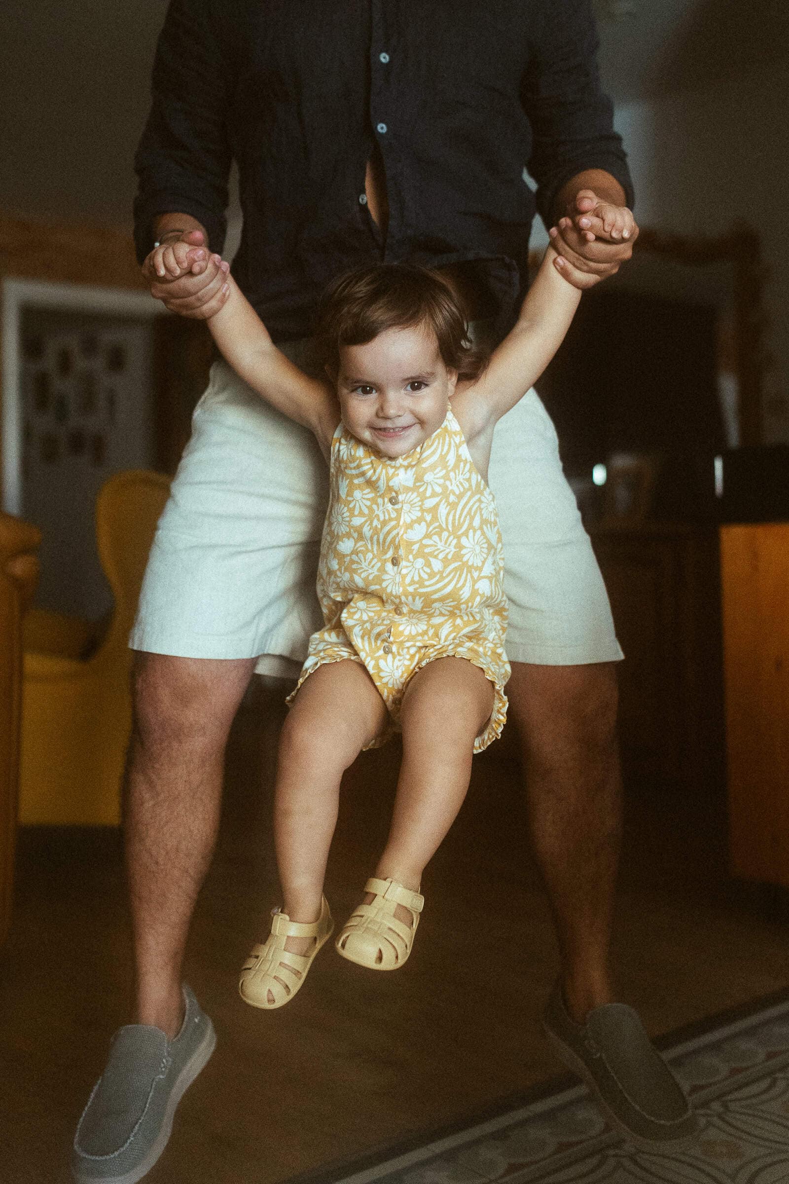 Home family photoshoot in Barcelona