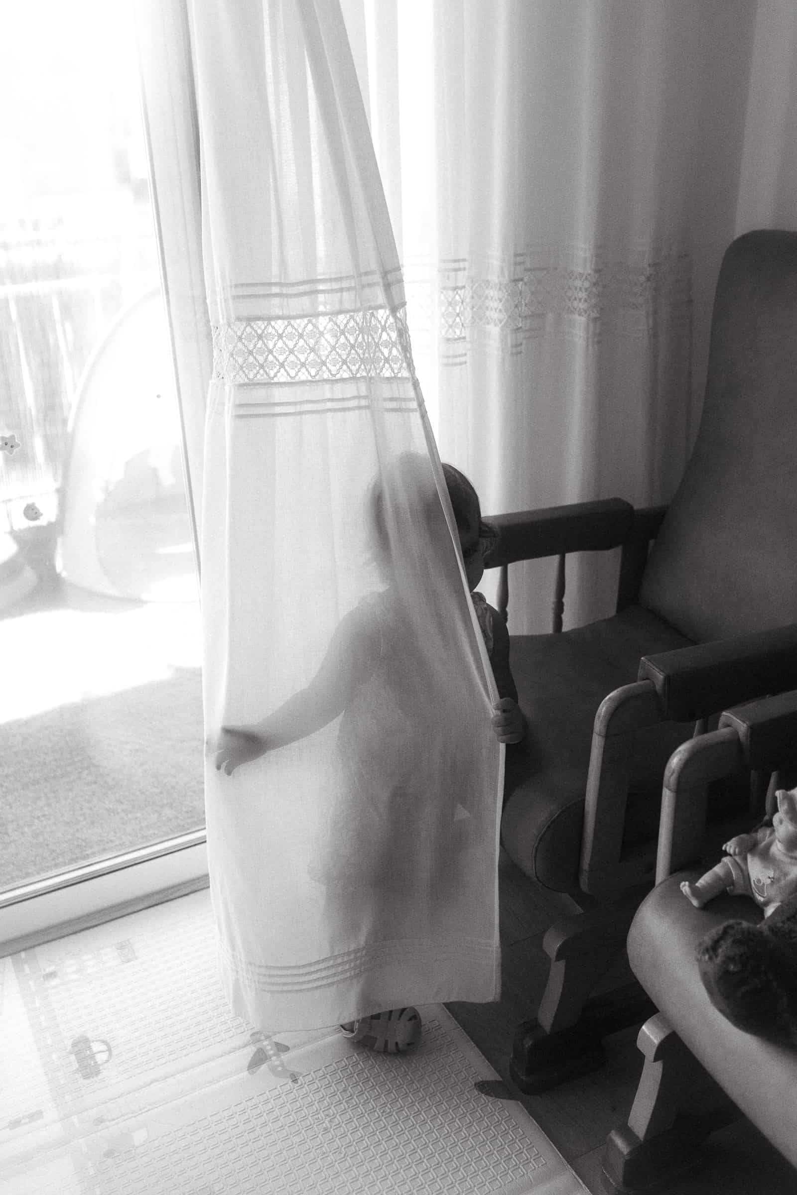 Home family photoshoot in Barcelona