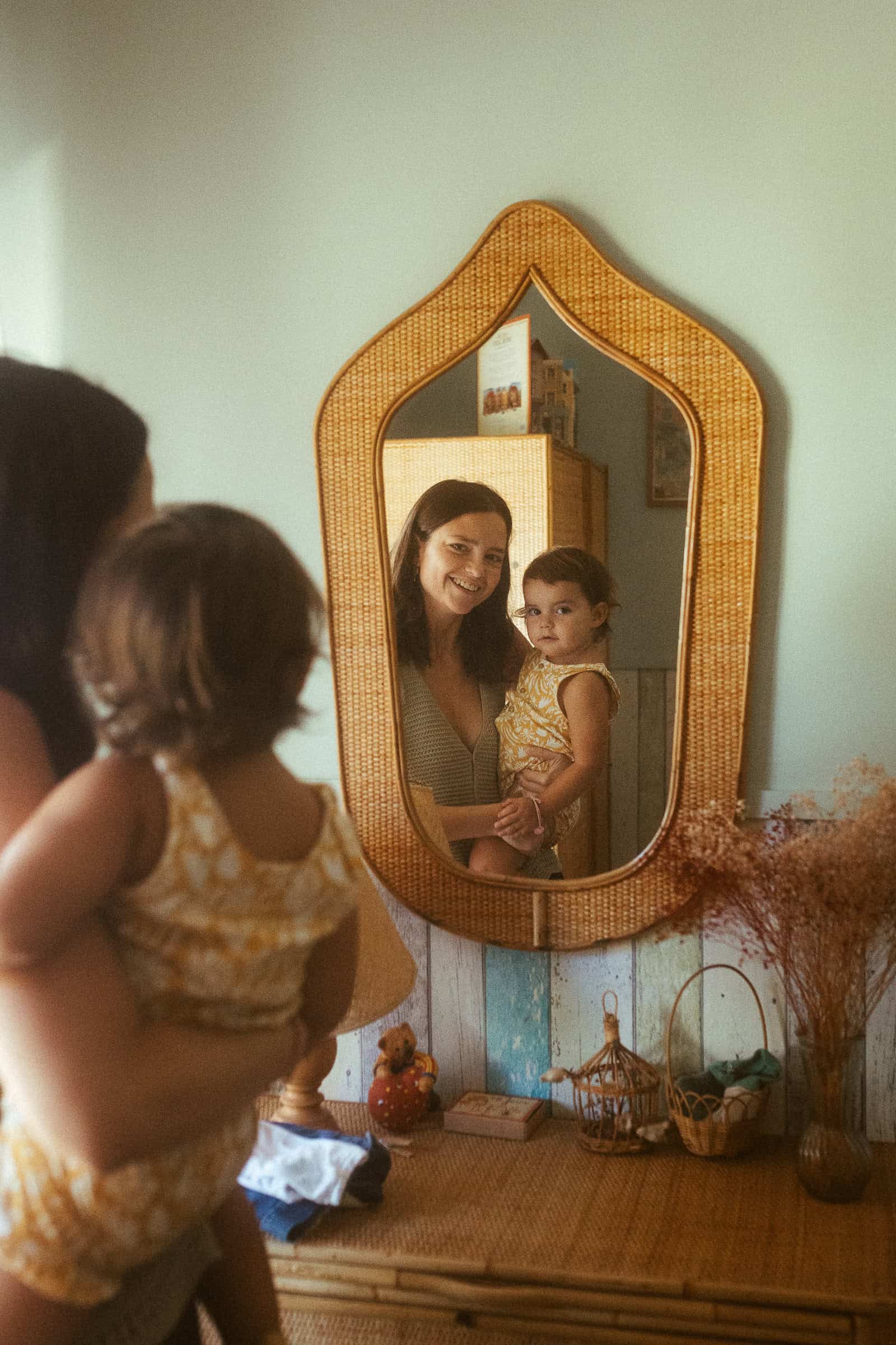 Home family photoshoot in Barcelona