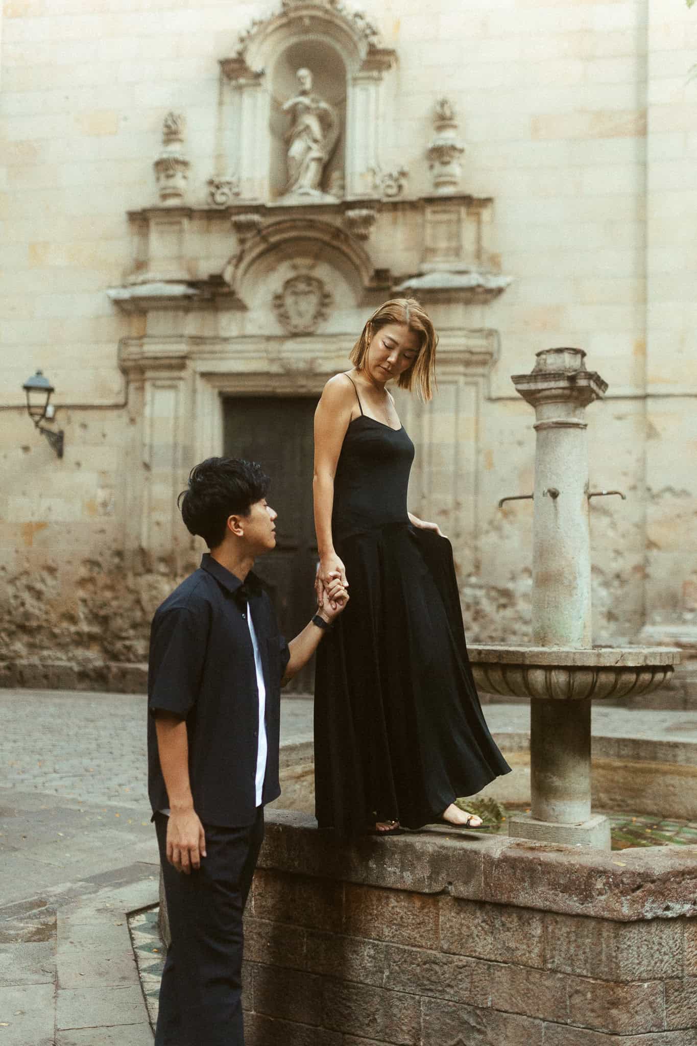 Couples Photoshoot in Gothic quarter, Barcelona