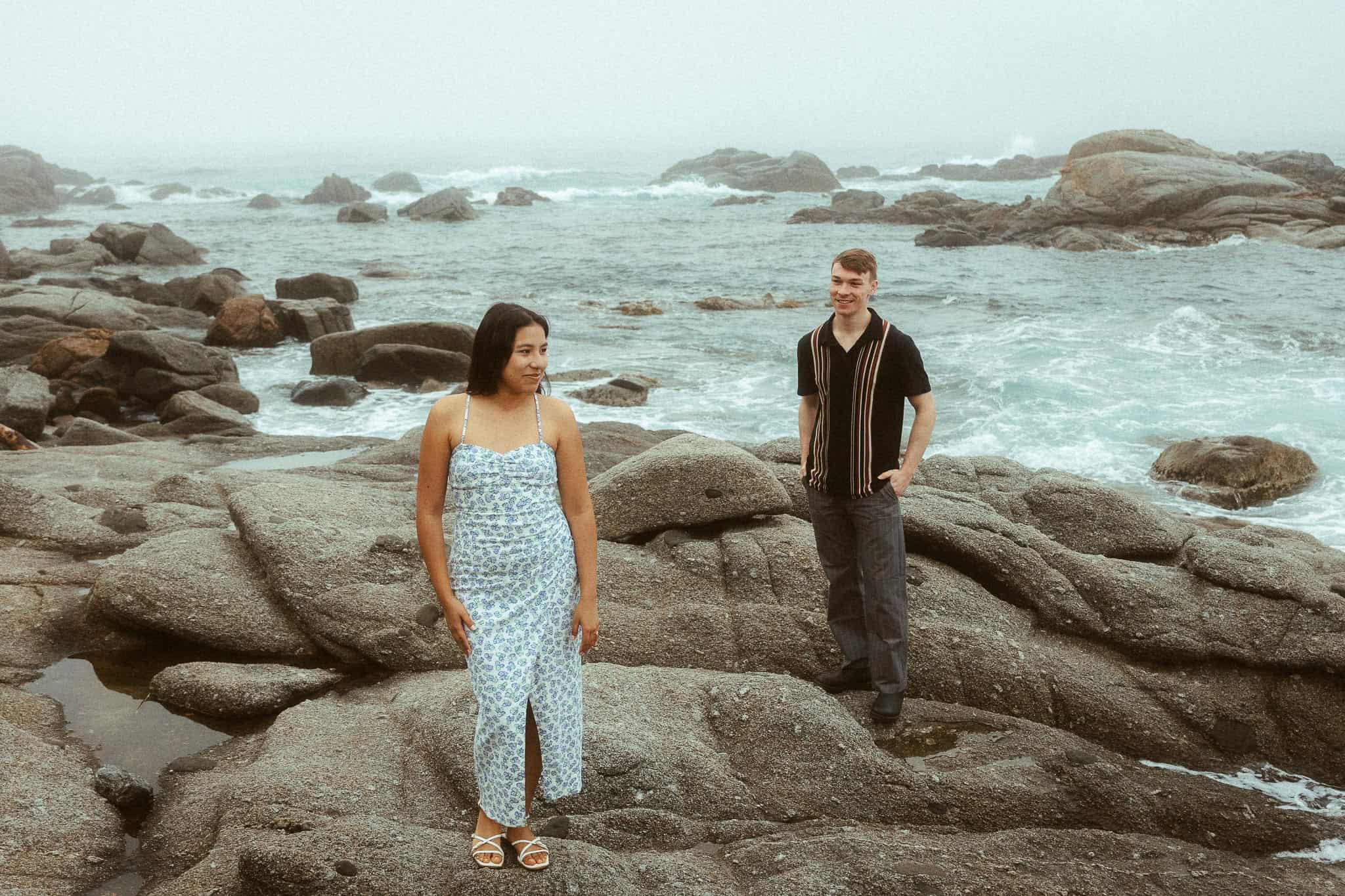 Surprise proposal photo session on the cliffs of costa brava