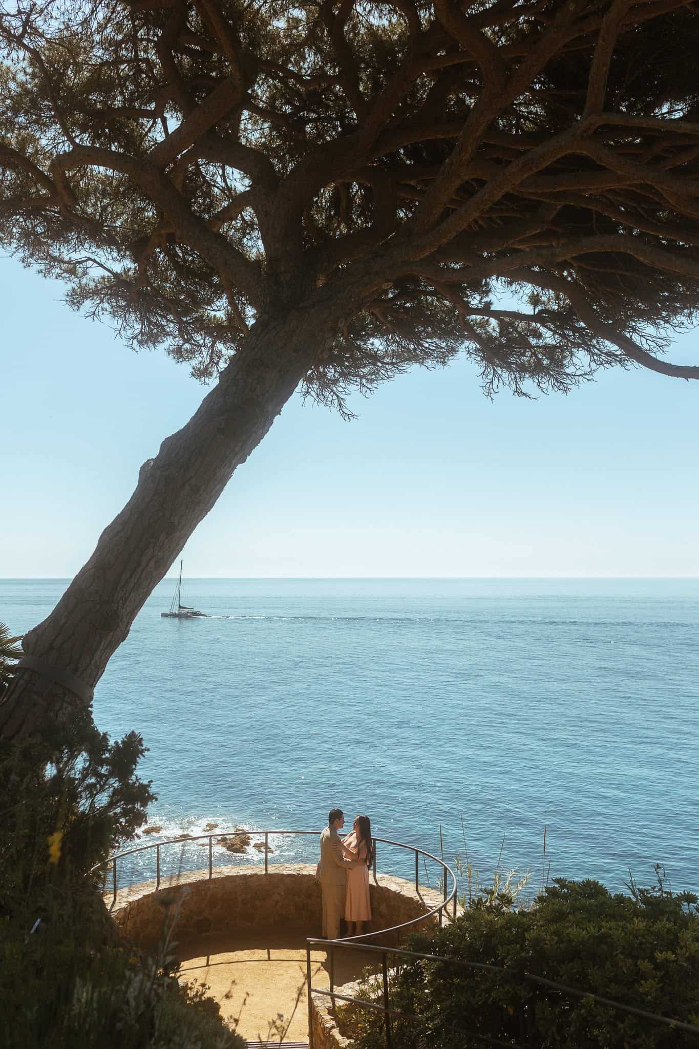 Surprise Proposal Photoshoot in Marimurtra botanical gardens