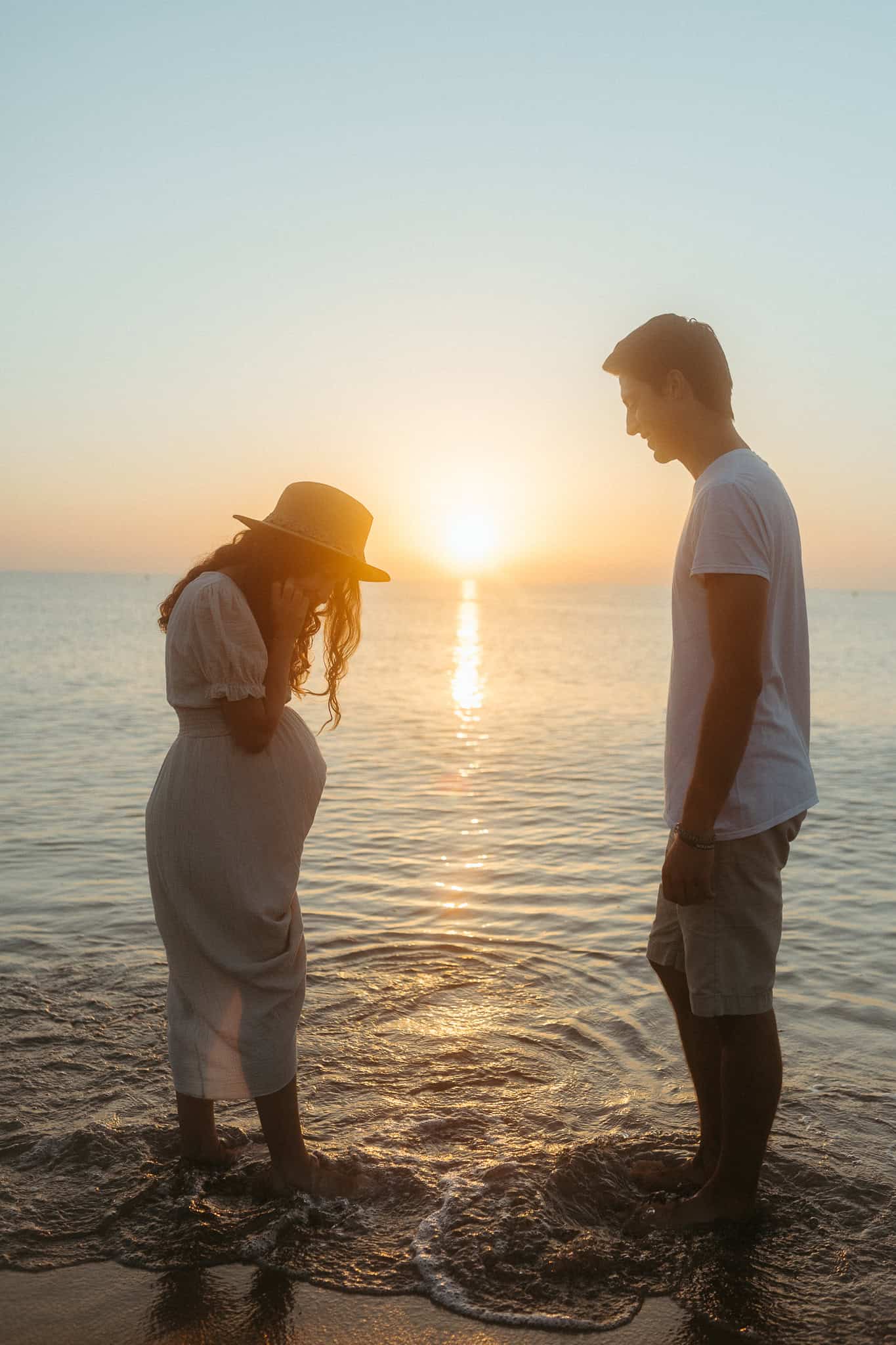 pregnancy photoshoot in the beach of Costa Brava