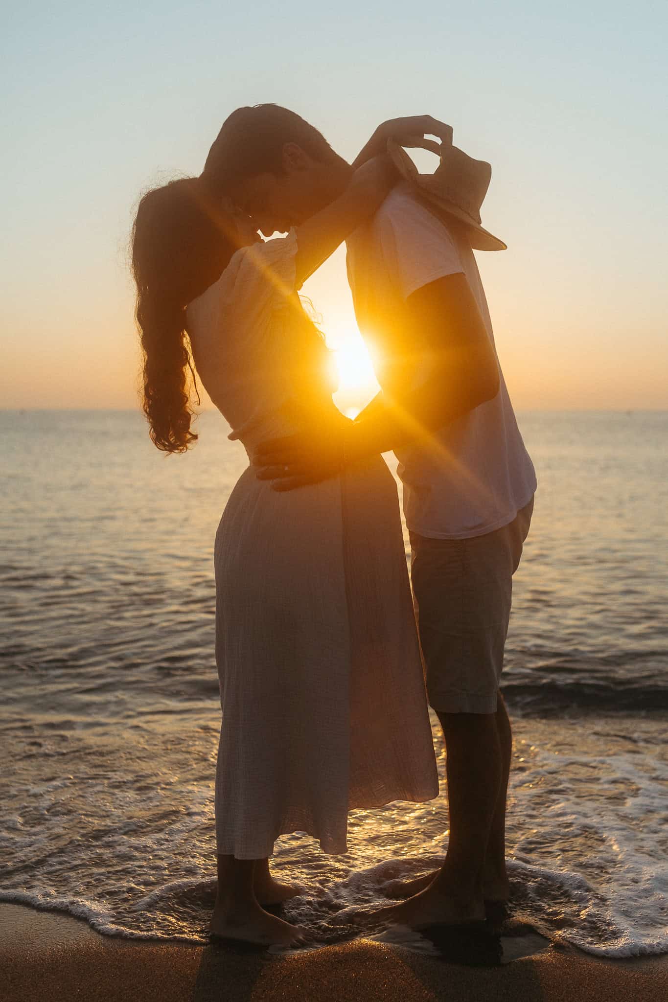 pregnancy photoshoot in the beach of Costa Brava