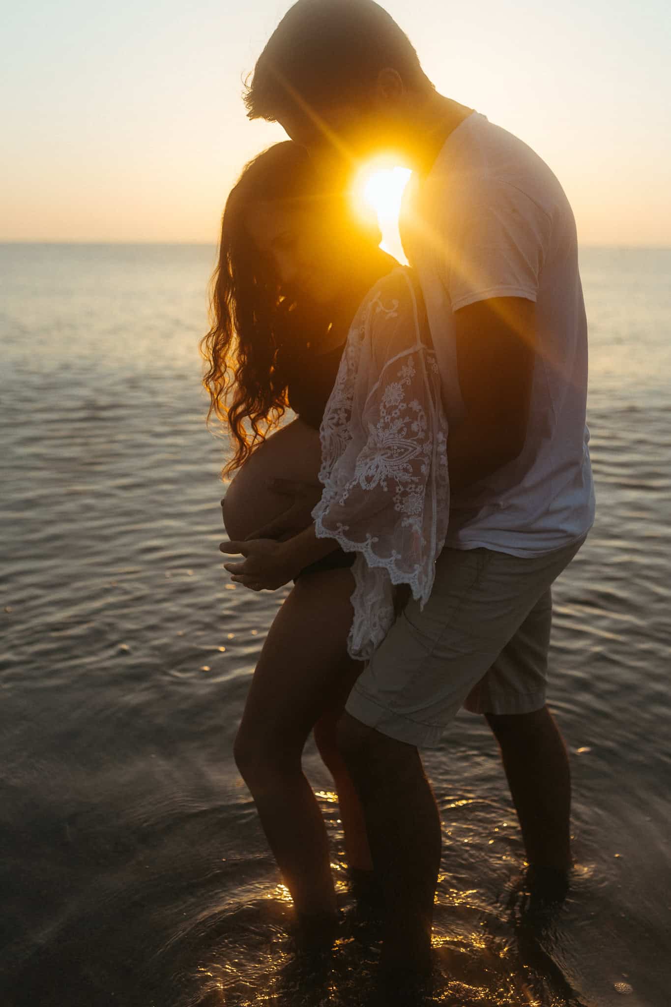 pregnancy photoshoot in the beach of Costa Brava