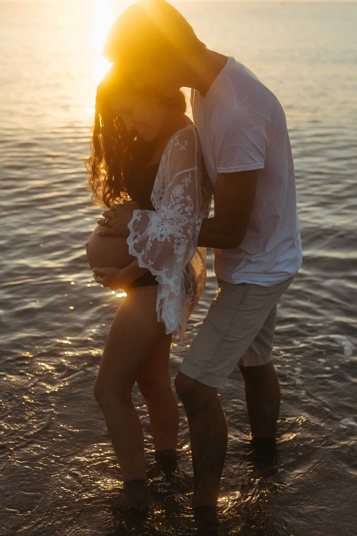 pregnancy photoshoot in the beach of Costa Brava