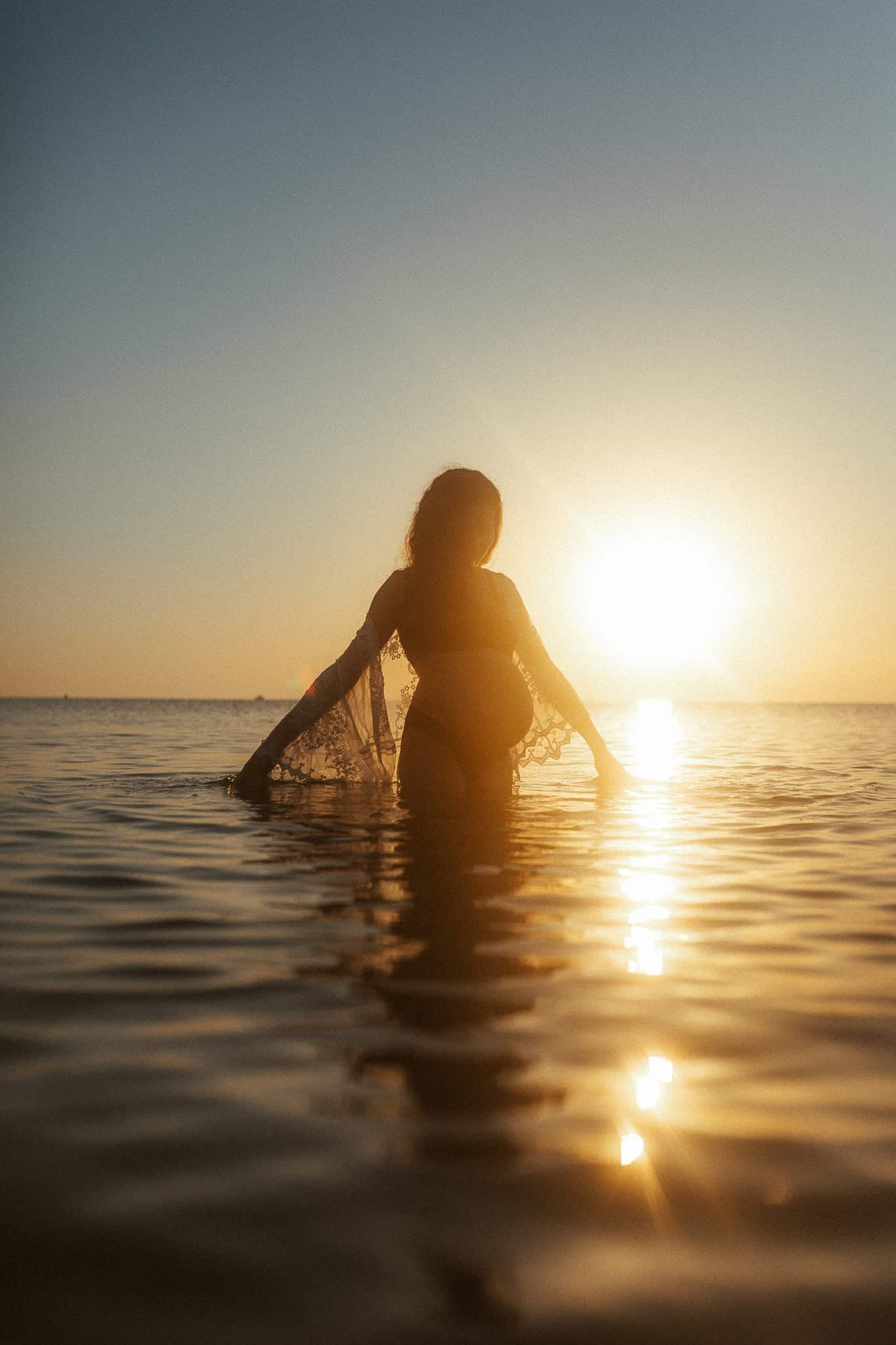 pregnancy photoshoot in the beach of Costa Brava
