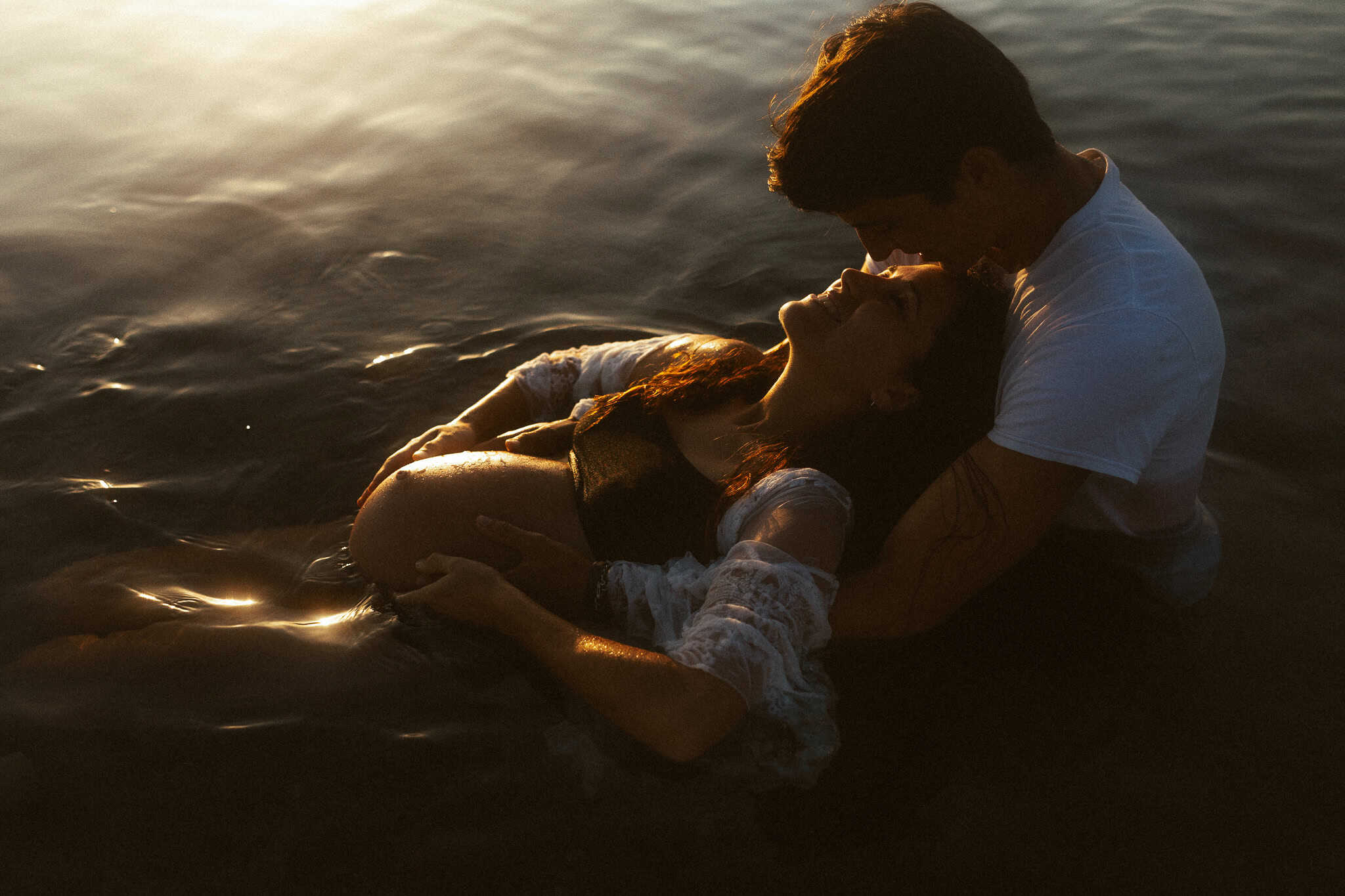 pregnancy photoshoot in the beach of Costa Brava