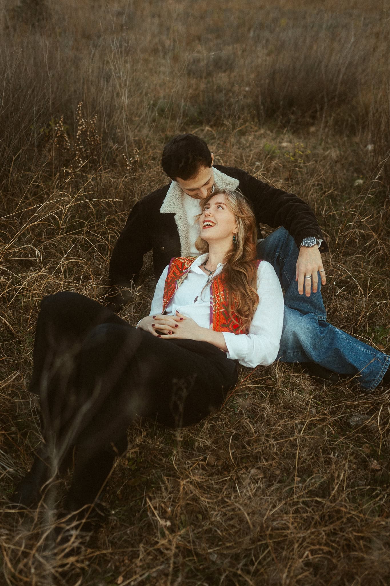 Couples photoshoot in the nature near Montserrat mountains