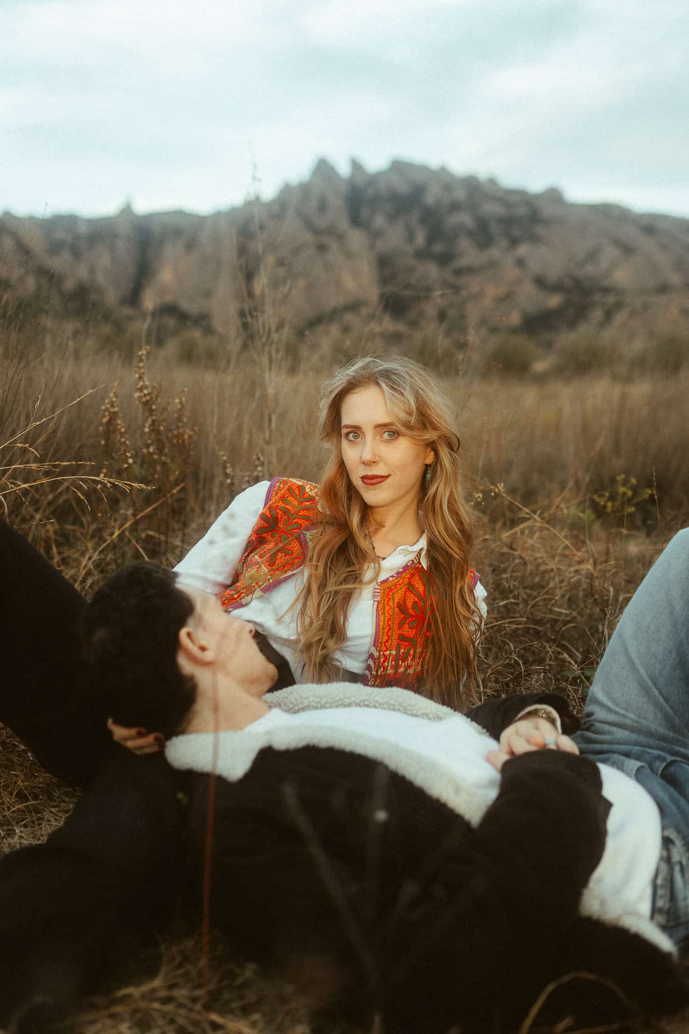 Couples photoshoot in the nature near Montserrat mountains