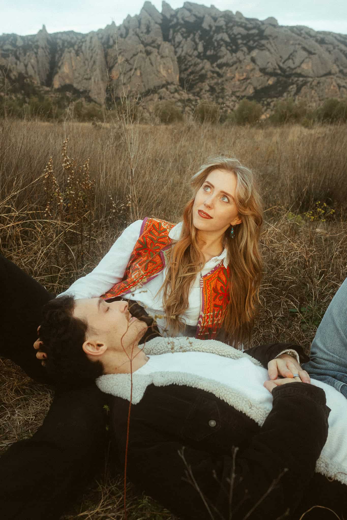 Couples photoshoot in the nature near Montserrat mountains