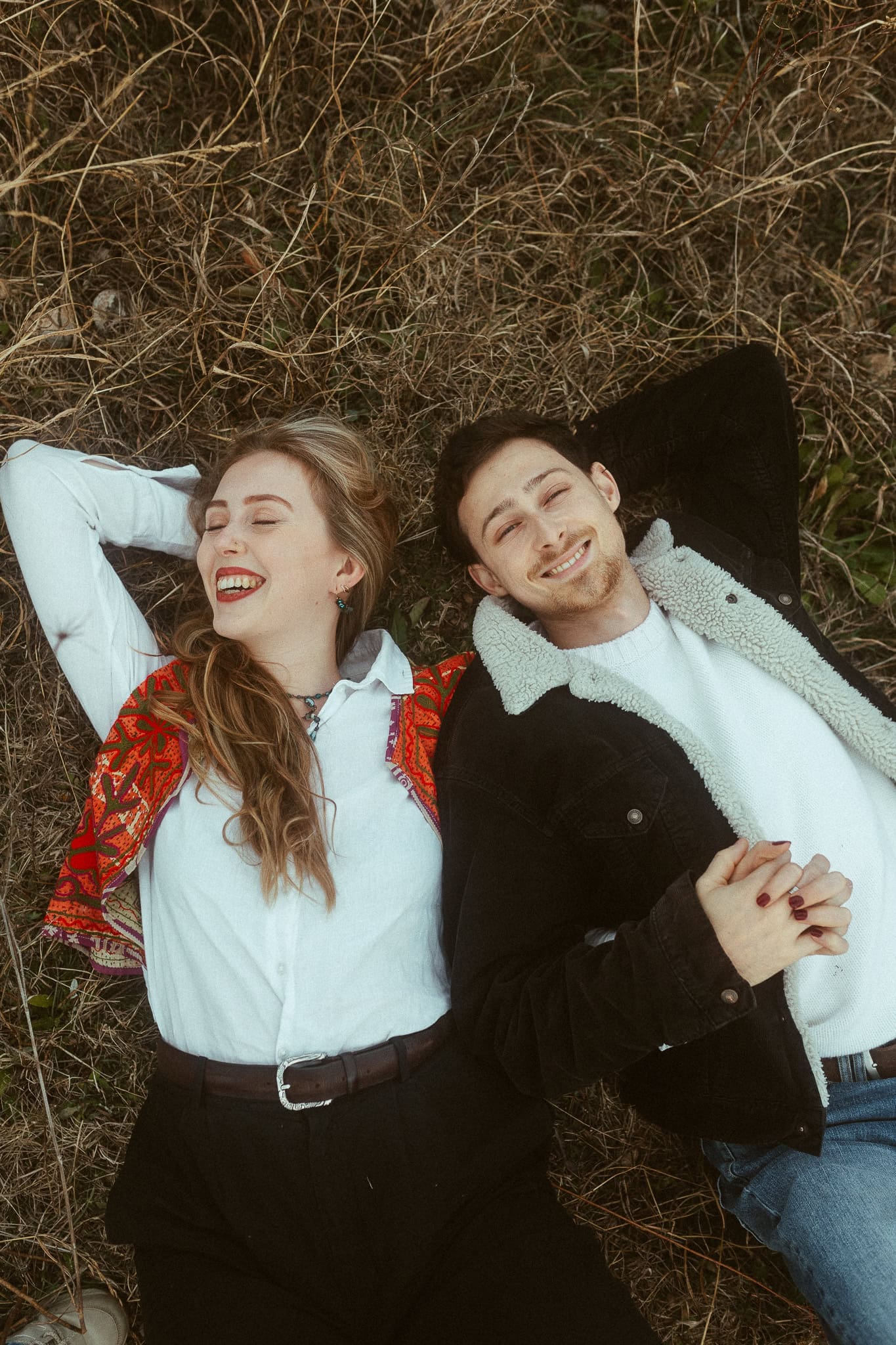Couples photoshoot in the nature near Montserrat mountains