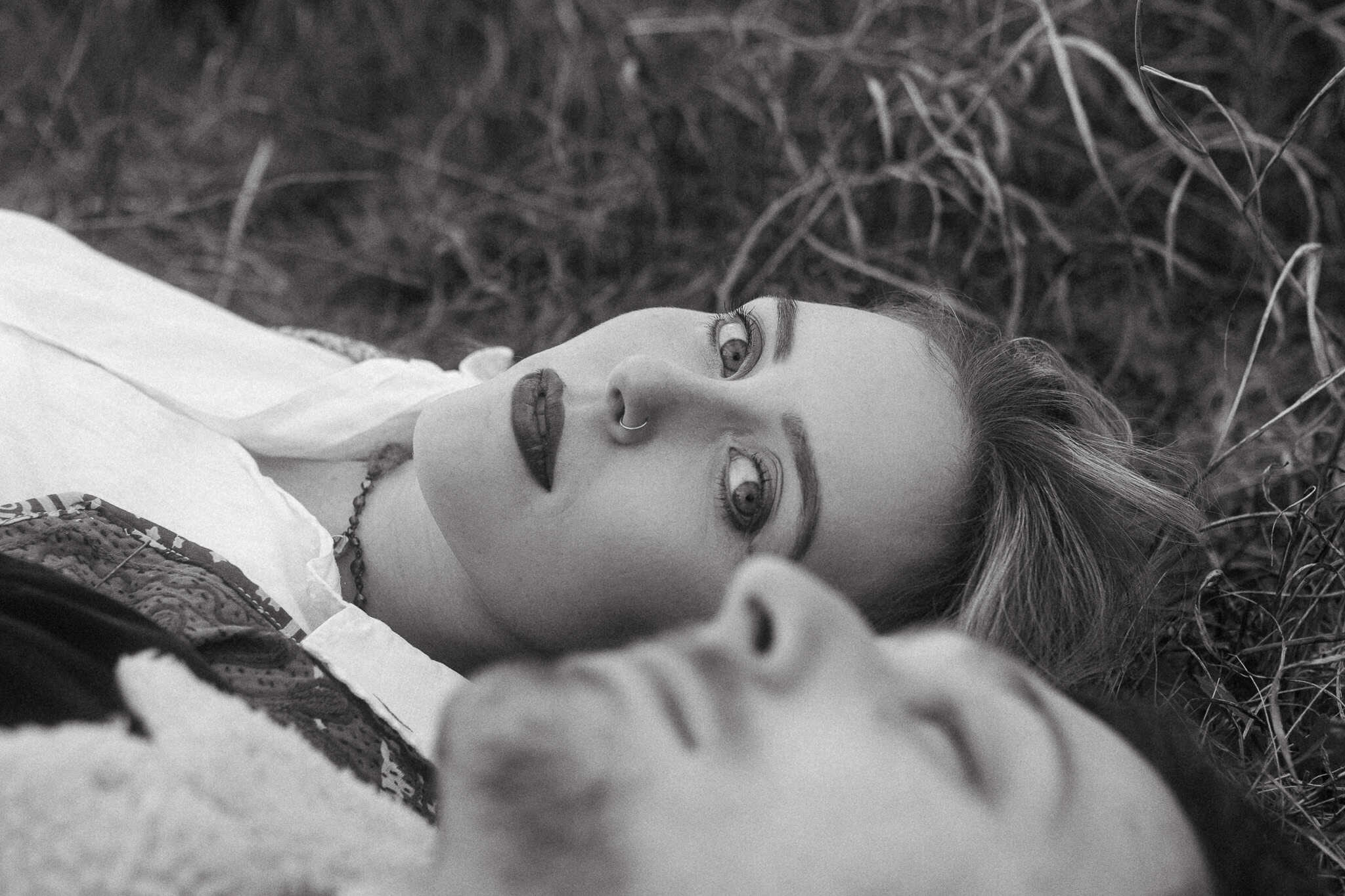Couples photoshoot in the nature near Montserrat mountains