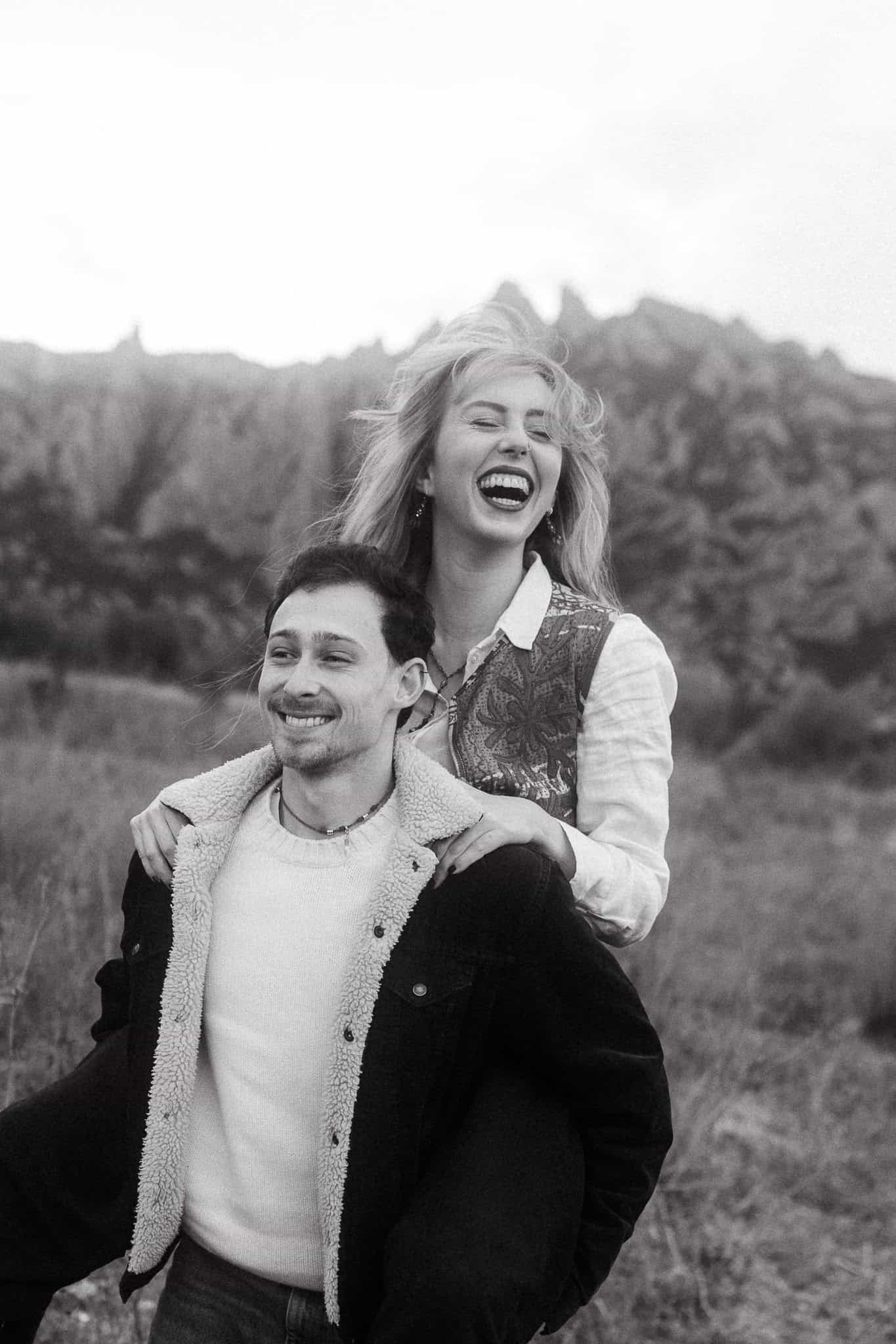 Couples photoshoot in the nature near Montserrat mountains