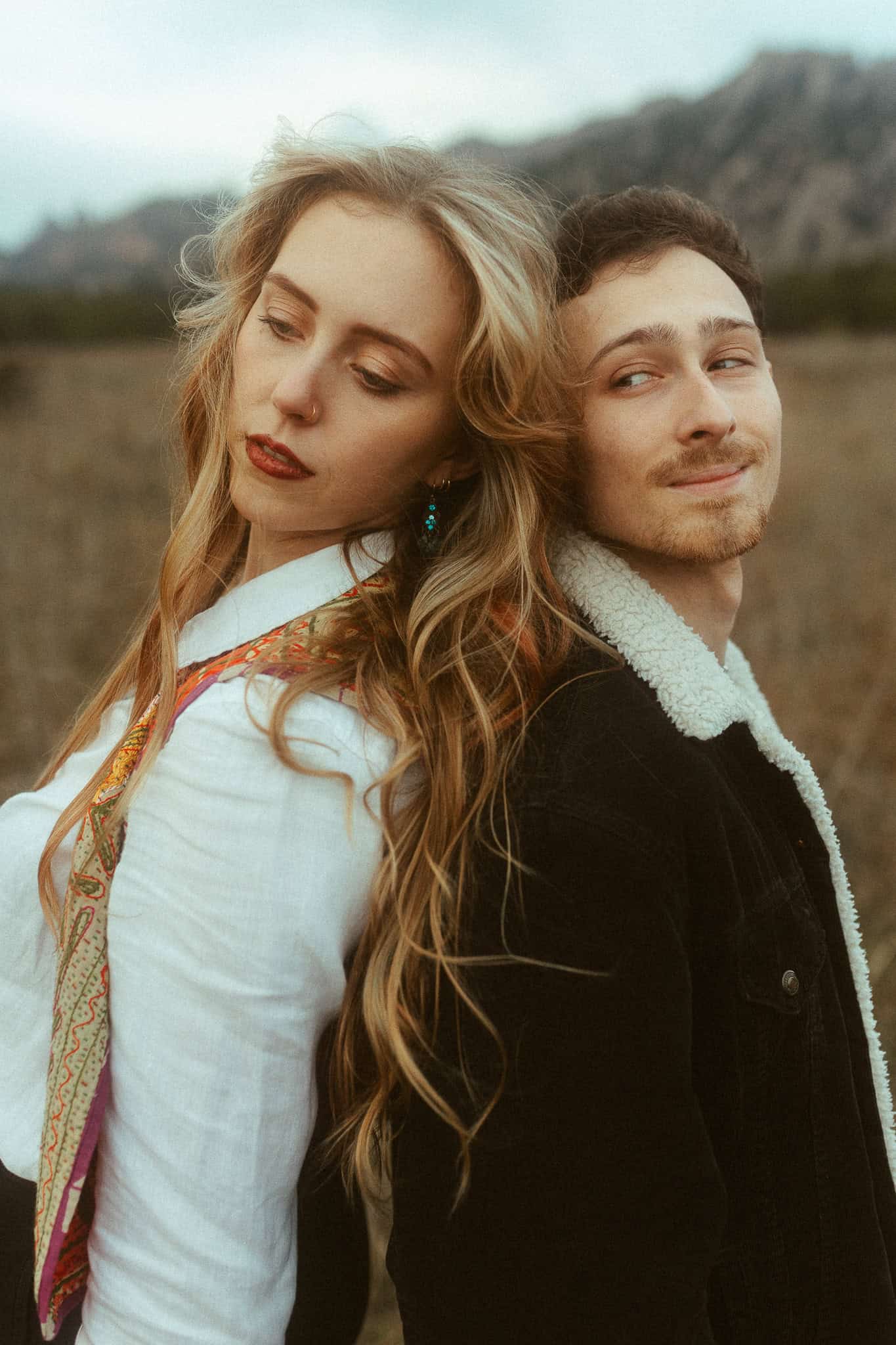 Couples photoshoot in the nature near Montserrat mountains